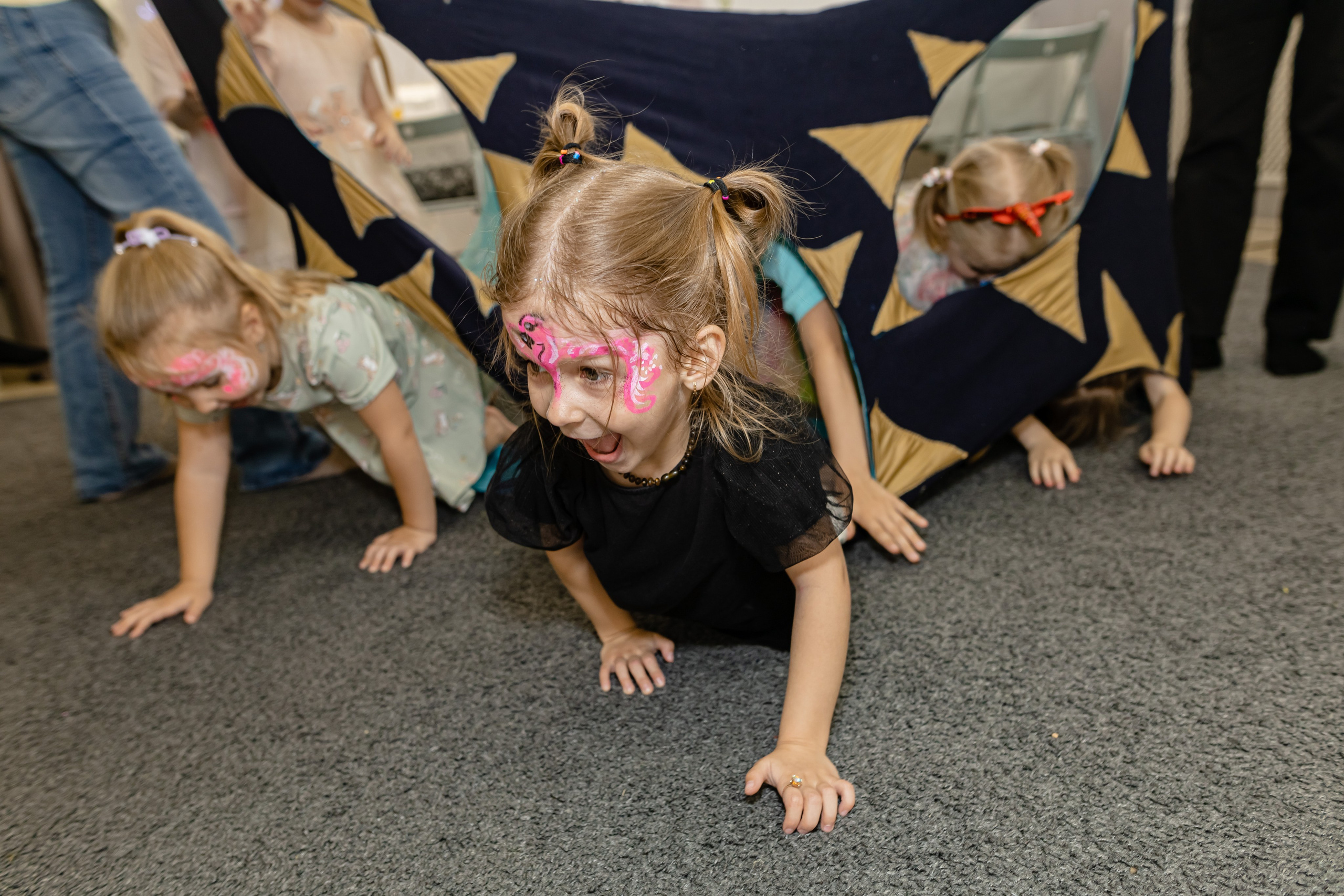 В детских лофтах. ФОТОГРАФ НОВОСИБИРСК — АЛЁНА ЖИГАЛЕЕВА