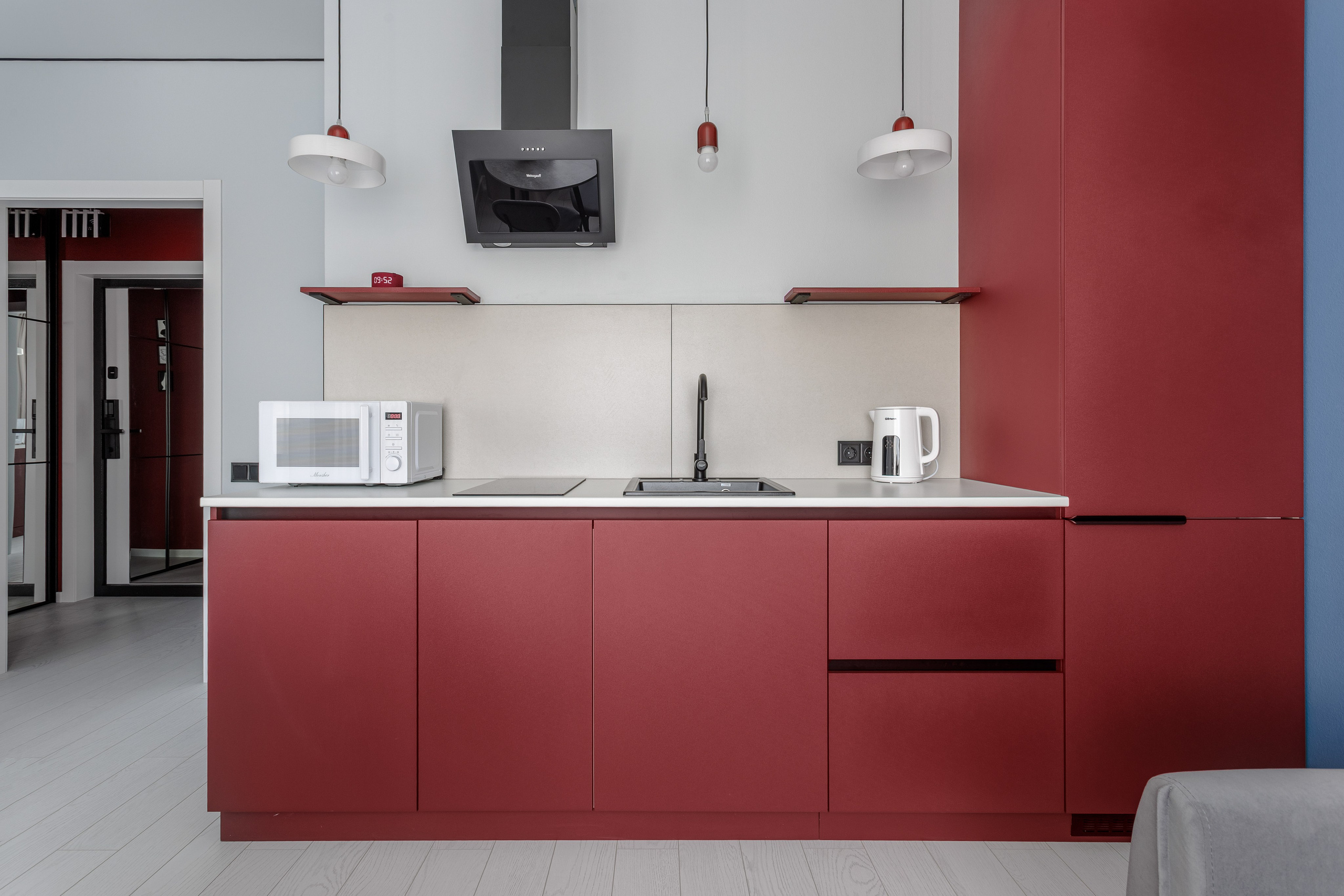   Детали интерьера: Уделим внимание чистоте, порядку и тем мелочам, которые делают пребывание гостей комфортным (посуда, свежее белье, элементы декора).