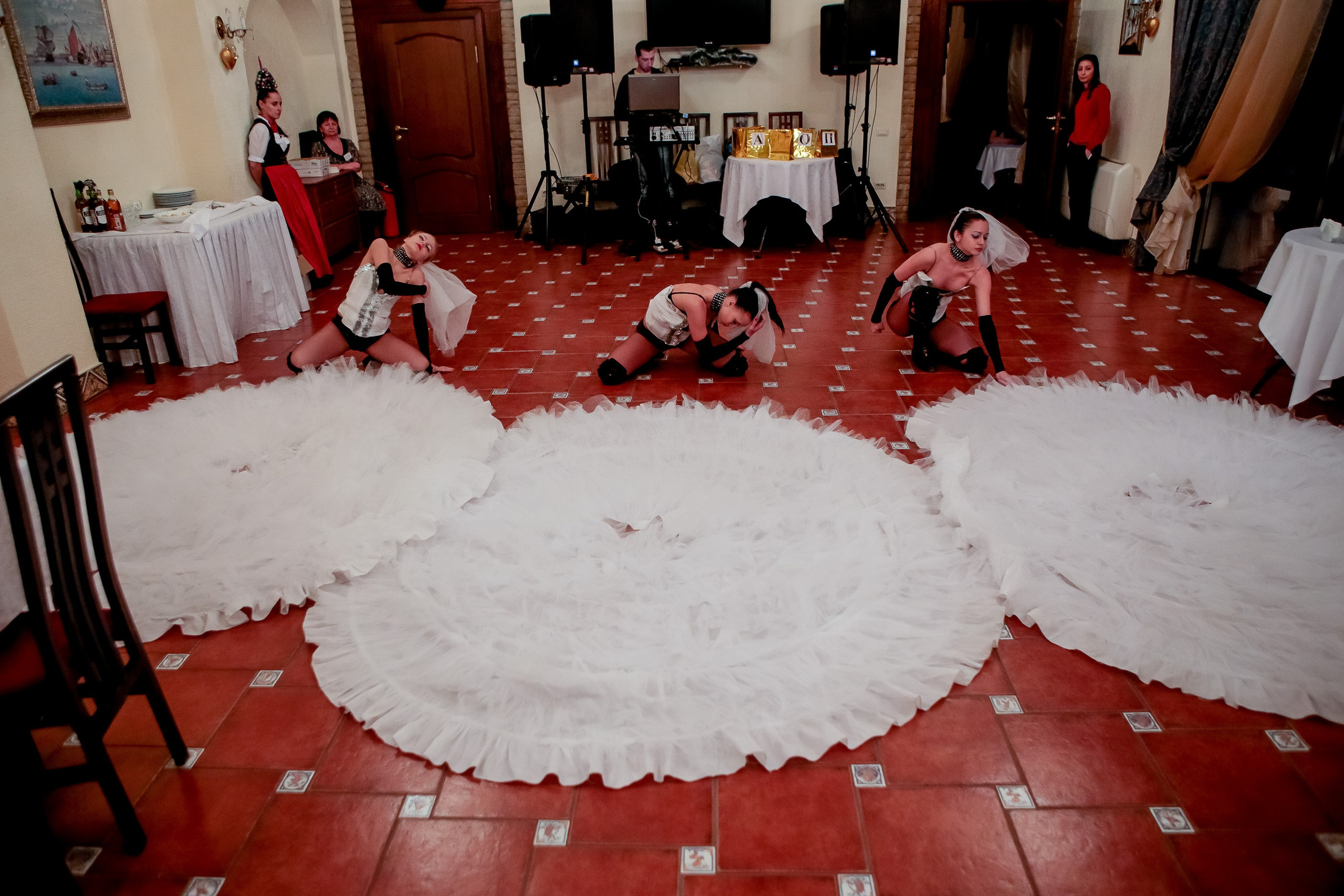 Корпоратив. Max Matvich and Victoria Basova are professionals in their field