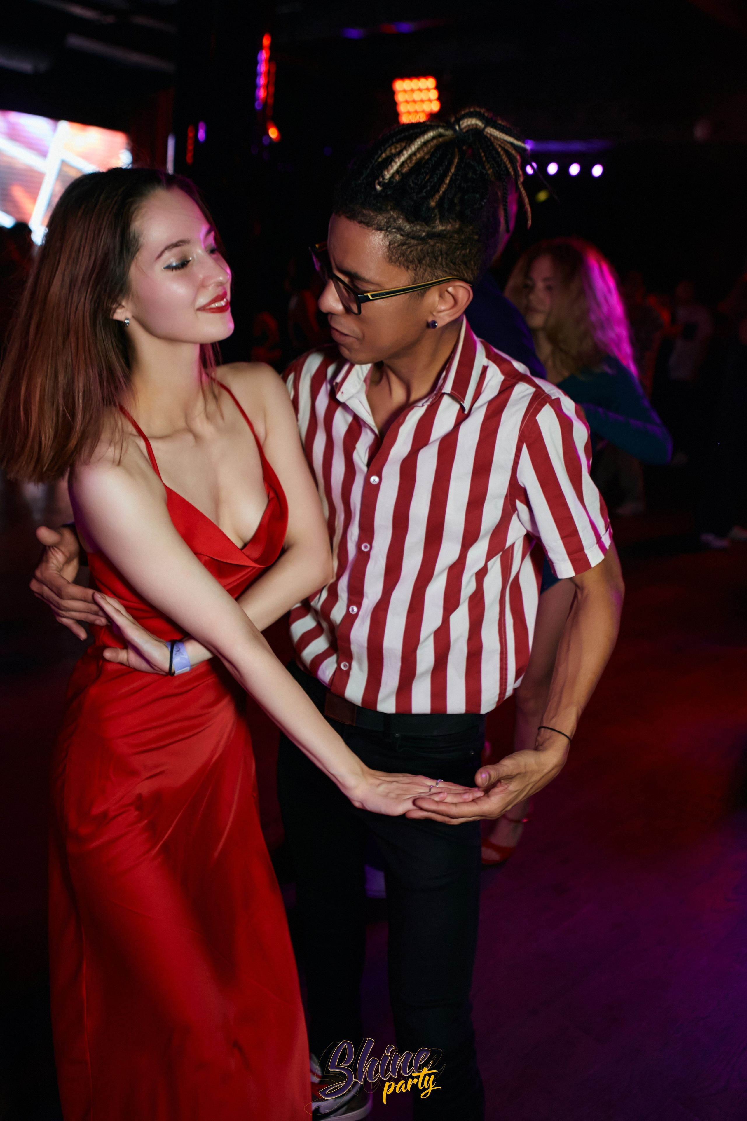 Shine party bachata. Свадебный фотограф