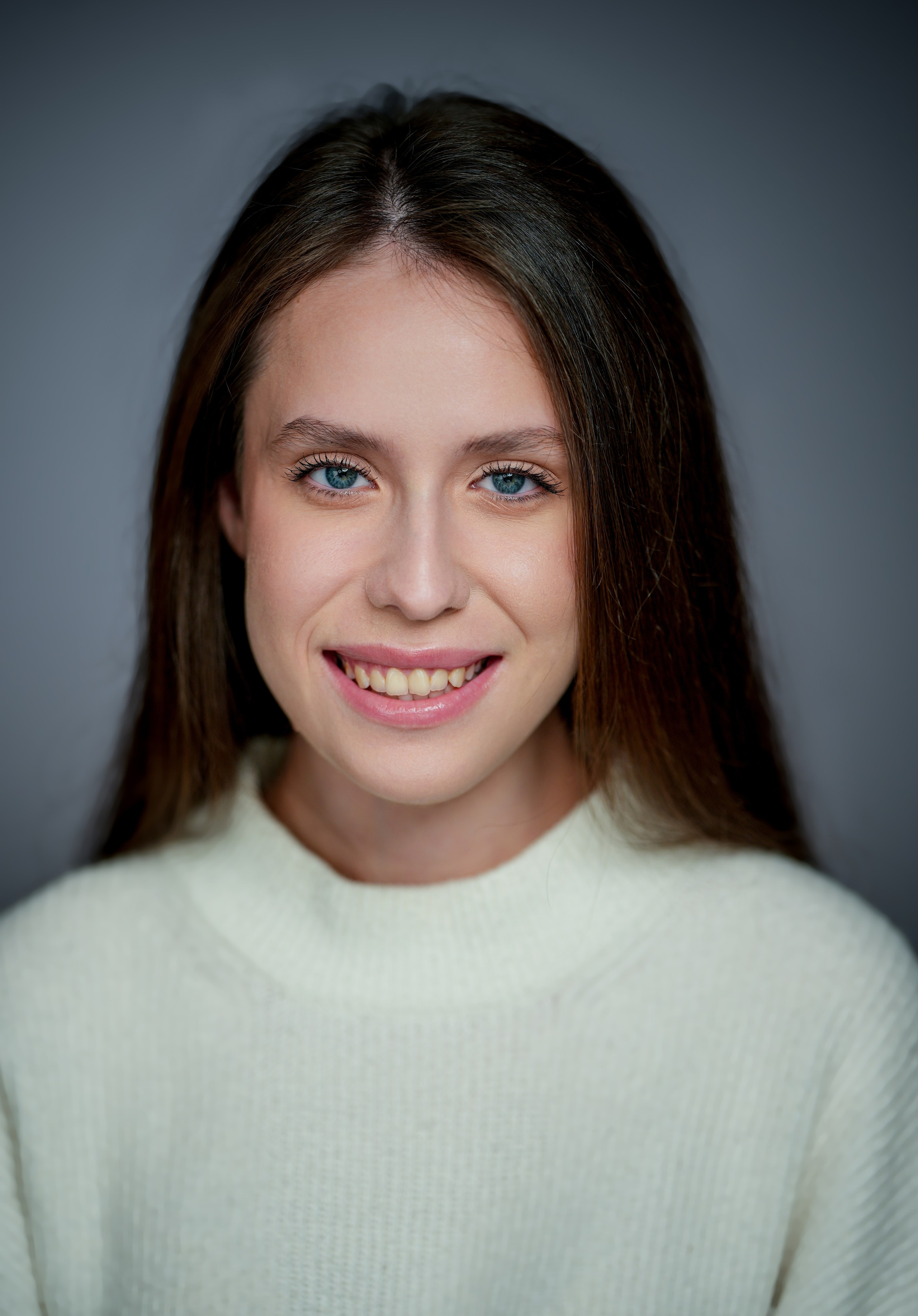 Актриса Софья Горячкина. Портретная съемка в Москве, студийный фотограф Игорь Фомин