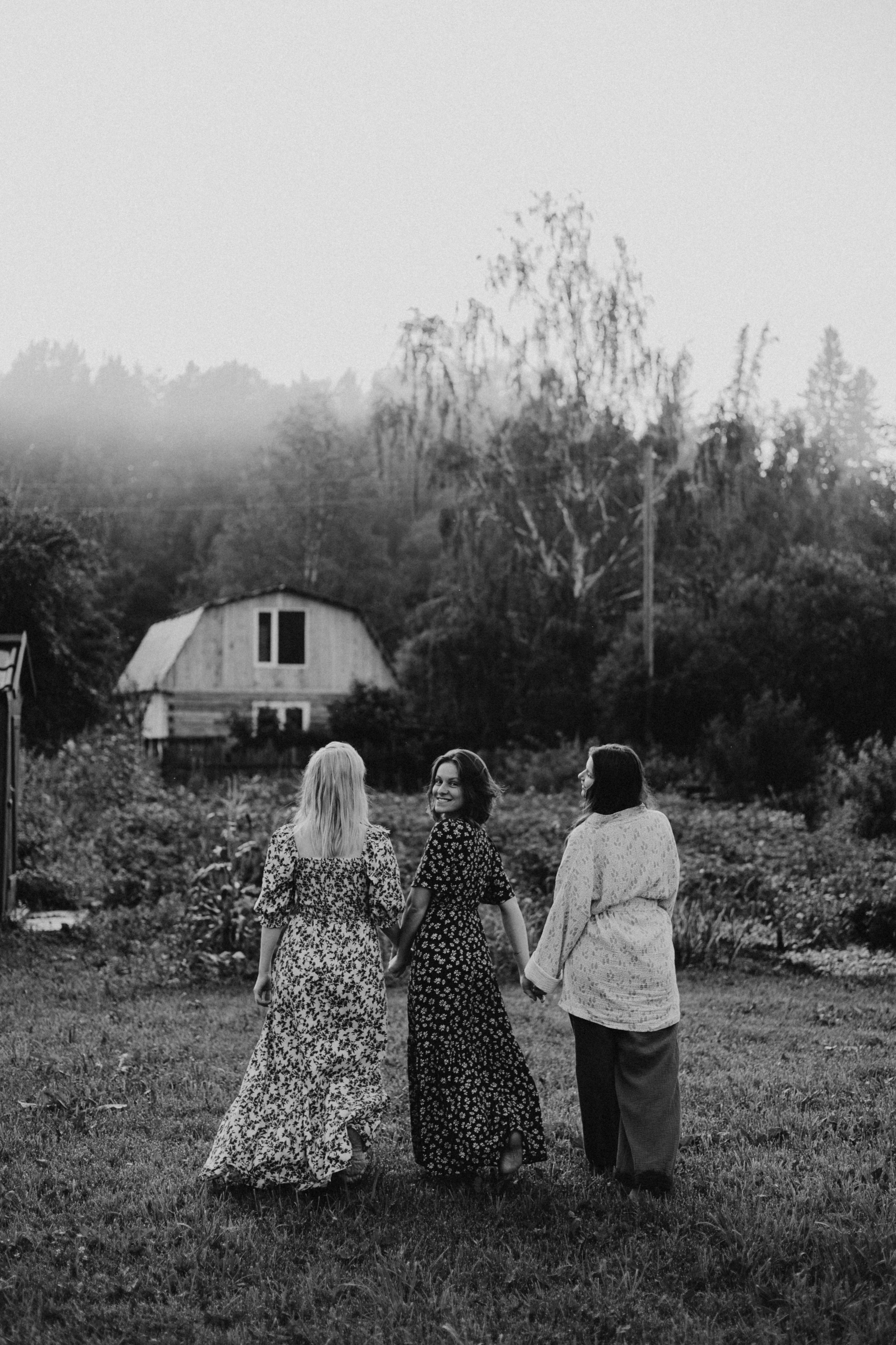 Подруги. Дача. Фотограф Настя Леонова