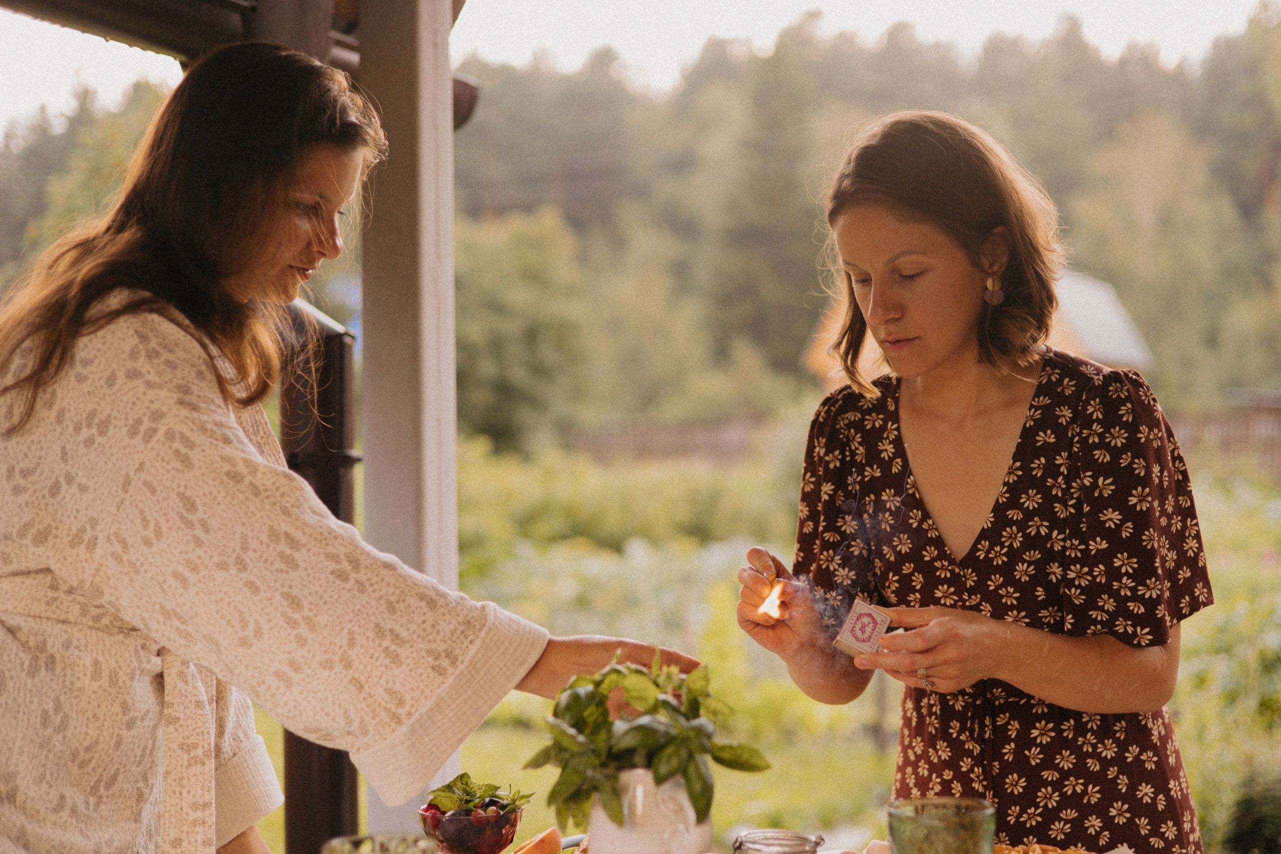 Подруги. Дача. Фотограф Настя Леонова