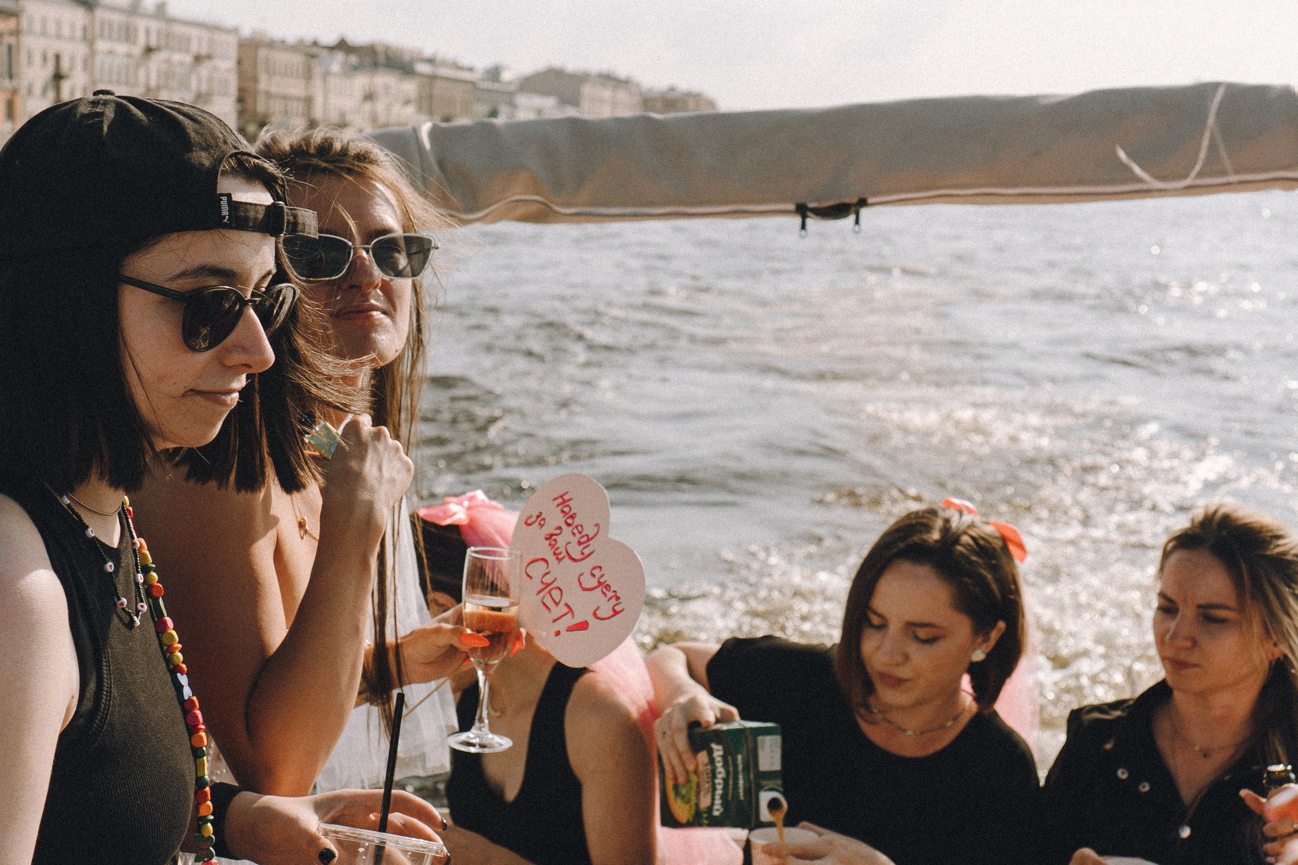 ДЕВИЧНИК НА КАТЕРЕ. Профессиональный фотограф, Санкт-Петербург — Виктория Богомолова