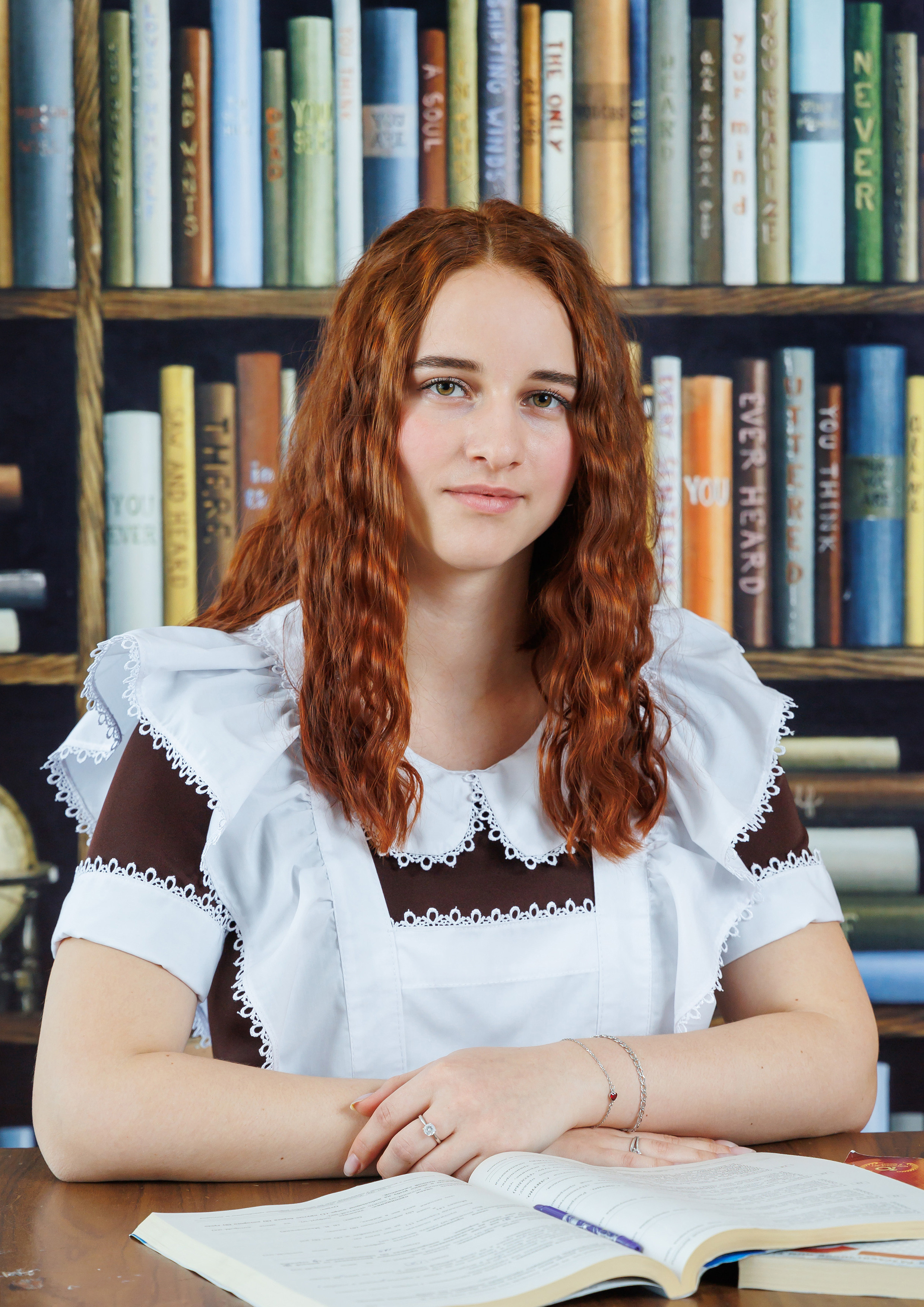 Книга С13 многостраничная. Выпускные фотоальбомы и фотокниги в г. Балашове, студия, сувениры