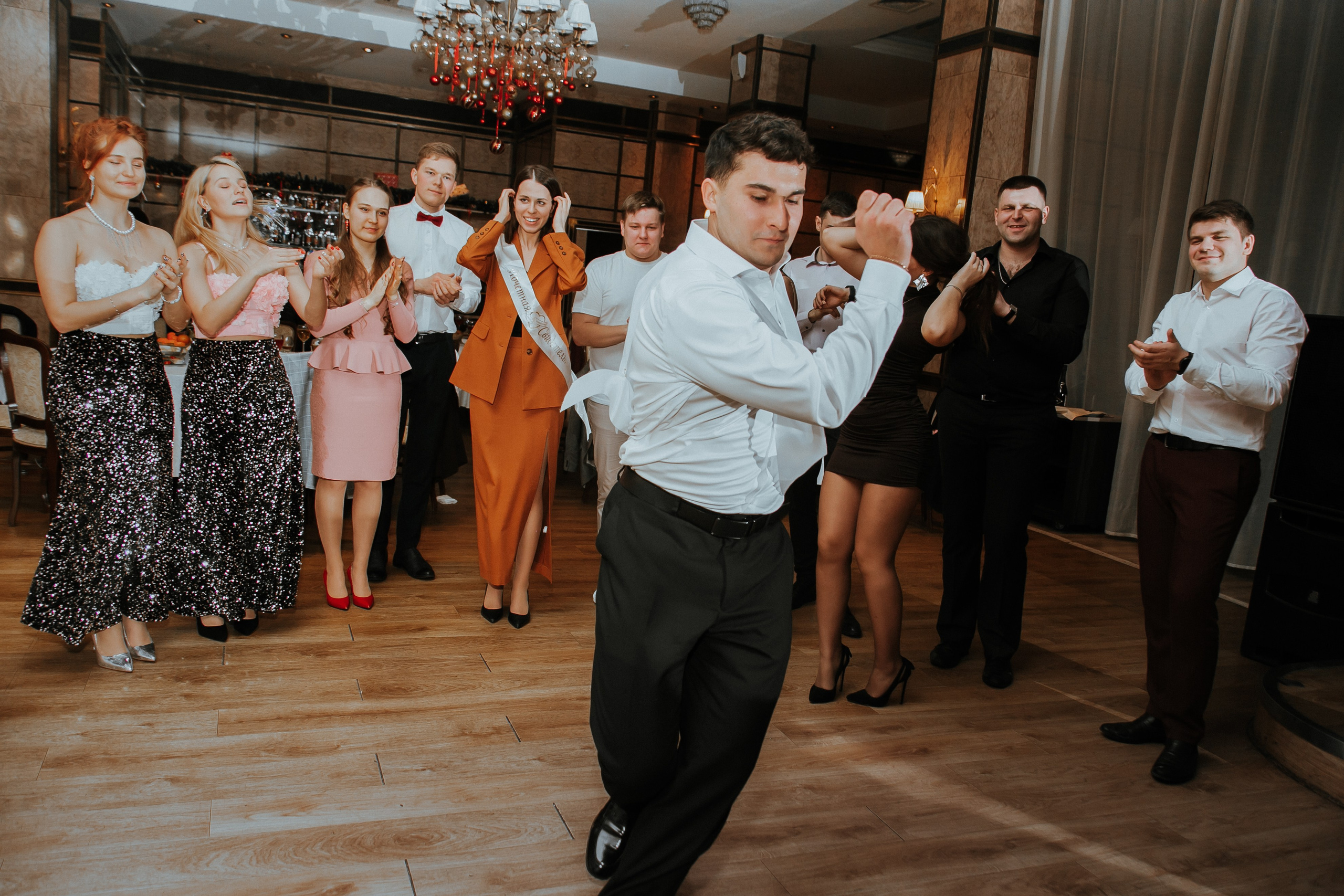 Съемка выездной регистрации в отеле. Свадебный и репортажный фотограф в Ярославле и Санкт-Петербурге Роман Микрюков