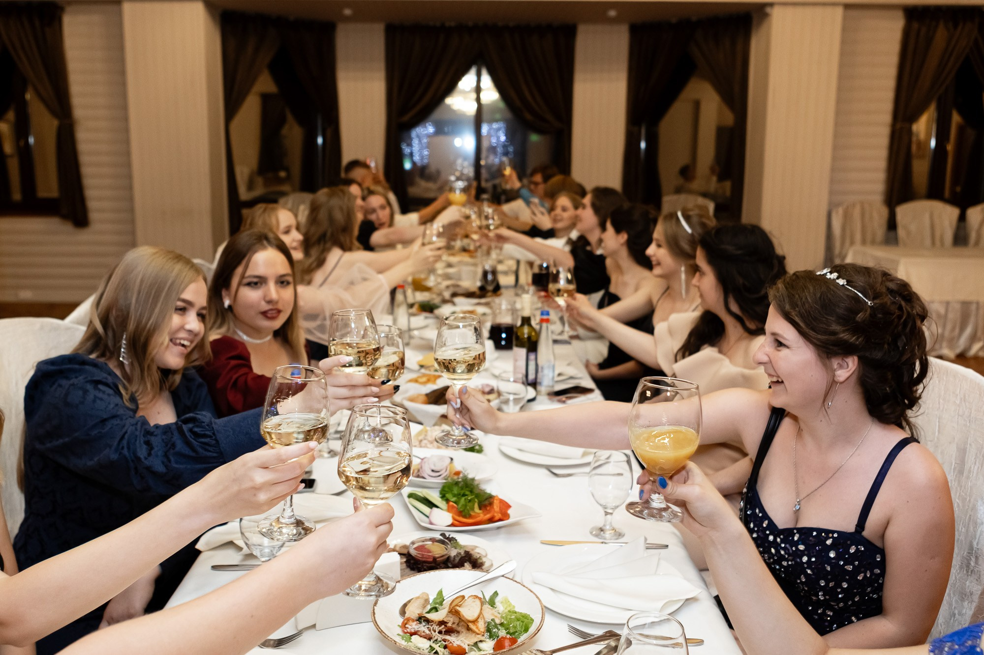 Фотосъёмка выпускного в школе. Свадебный фотограф, фотосъемка в Крыму, Севастополе, Симферополе, Ялте
