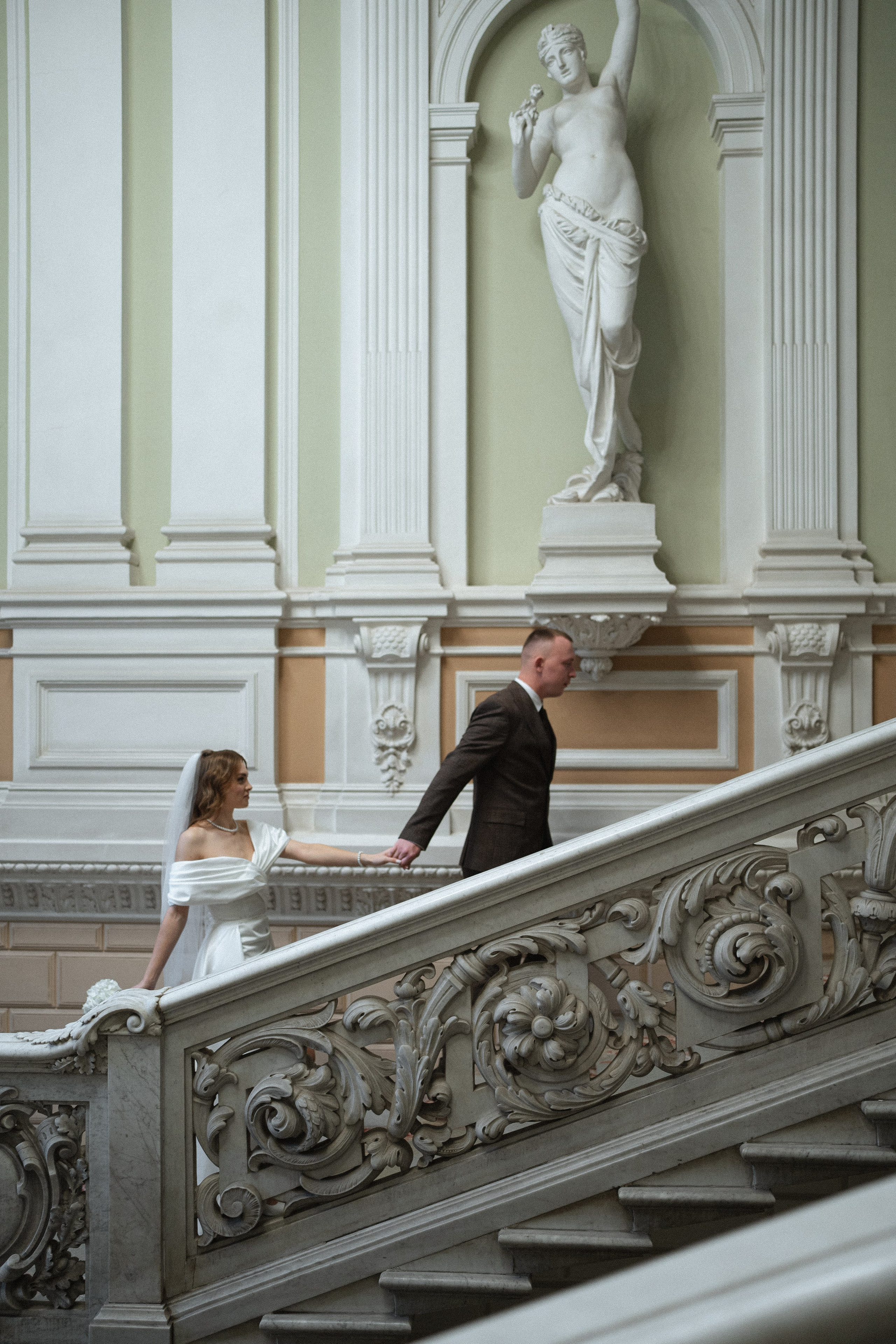 Дмитрий и Кира (Эрмитаж). Свадебный фотограф в Санкт-Петербурге