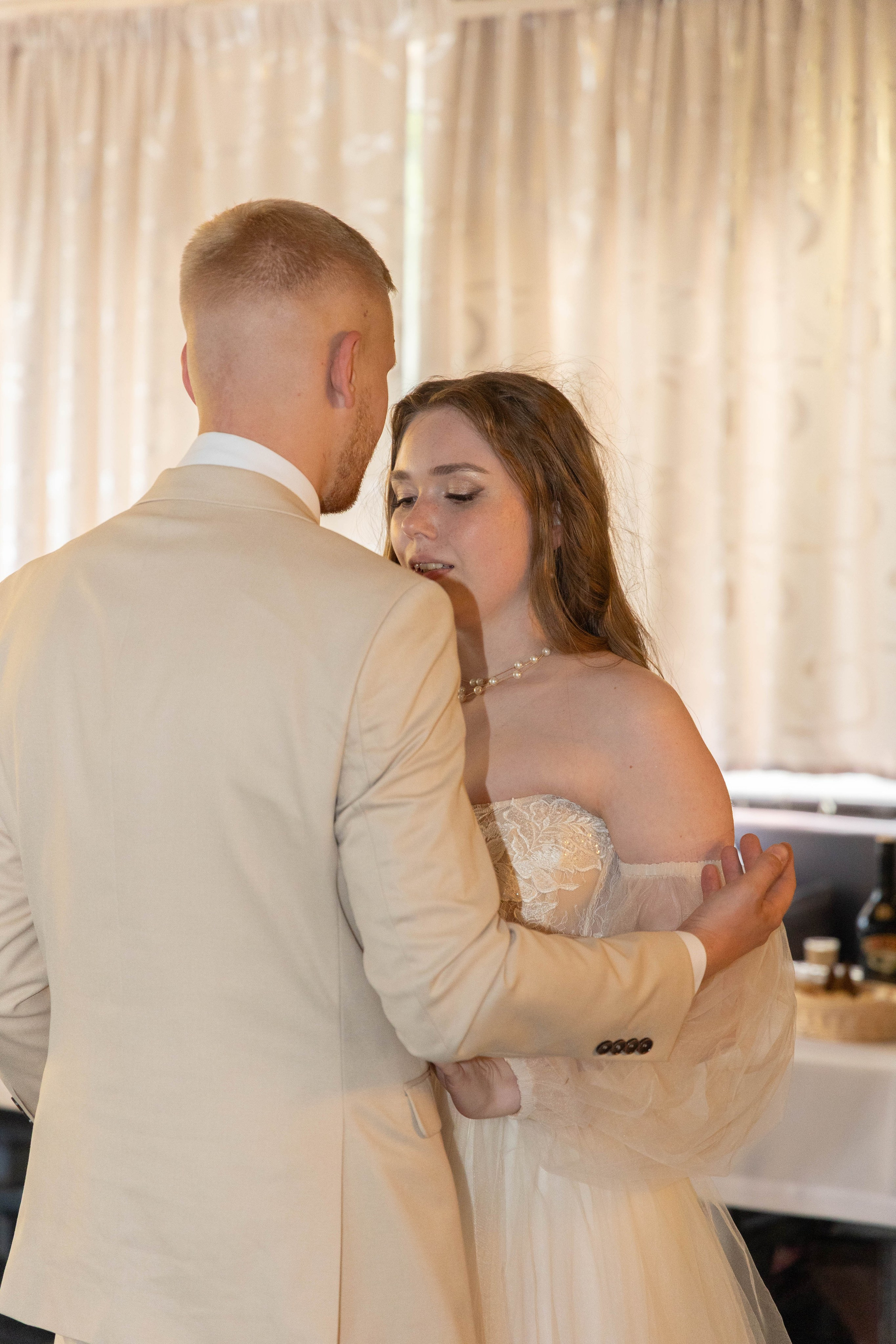 Свадебная фотосессия свадебный фотограф Татьяна Марсуверских свадебная фотопрогулка Москва Жуковский. Фотограф для маркетплейсов, фотоуслуги в Жуковском Татьяна Марсуверских