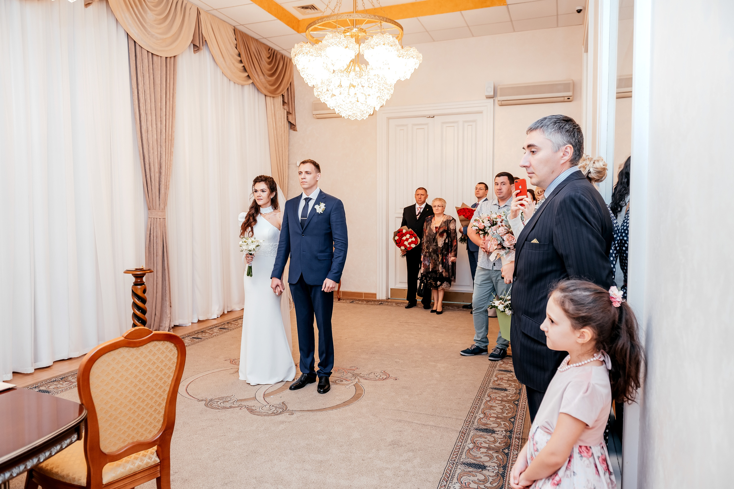 Прогулка в городе и Шуфутинский в 3 сентября. Свадьба для веселых!. Свадебный и семейный фотограф Виктория Носачёва. Щелково, Москва и МО