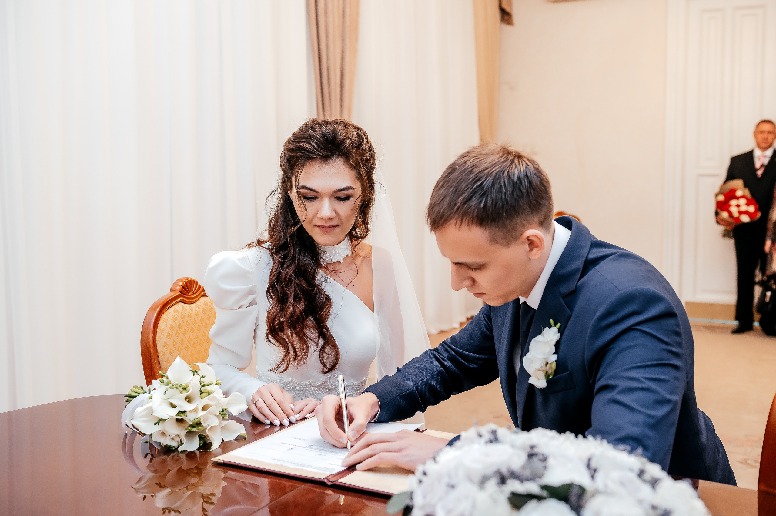 Прогулка в городе и Шуфутинский в 3 сентября. Свадьба для веселых!. Свадебный и семейный фотограф Виктория Носачёва. Щелково, Москва и МО