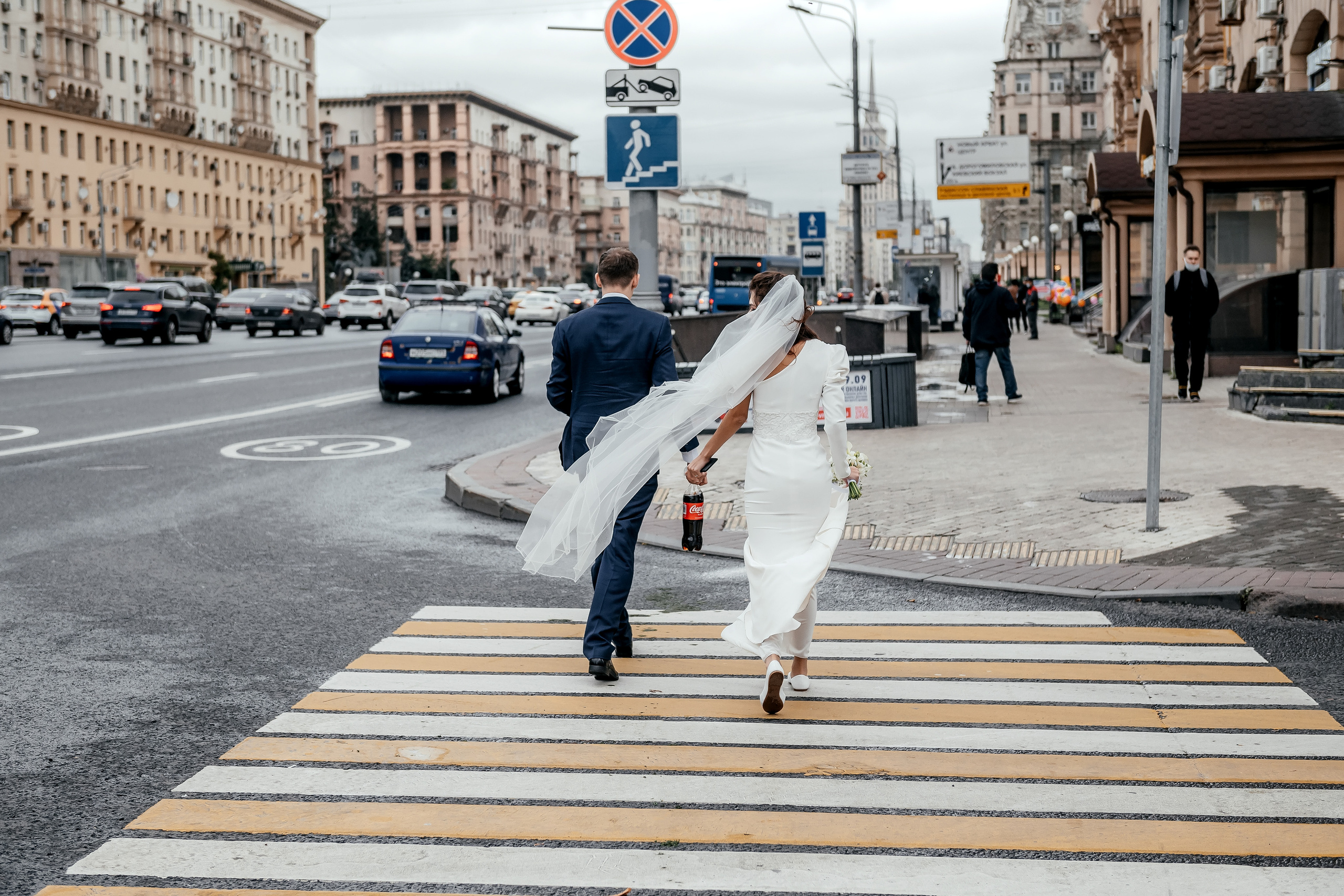 Прогулка в городе и Шуфутинский в 3 сентября. Свадьба для веселых!. Свадебный и семейный фотограф Виктория Носачёва. Щелково, Москва и МО