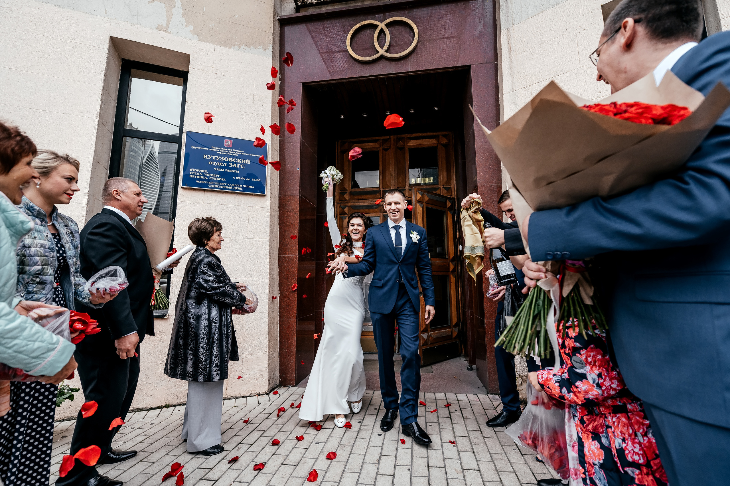 Прогулка в городе и Шуфутинский в 3 сентября. Свадьба для веселых!. Свадебный и семейный фотограф Виктория Носачёва. Щелково, Москва и МО