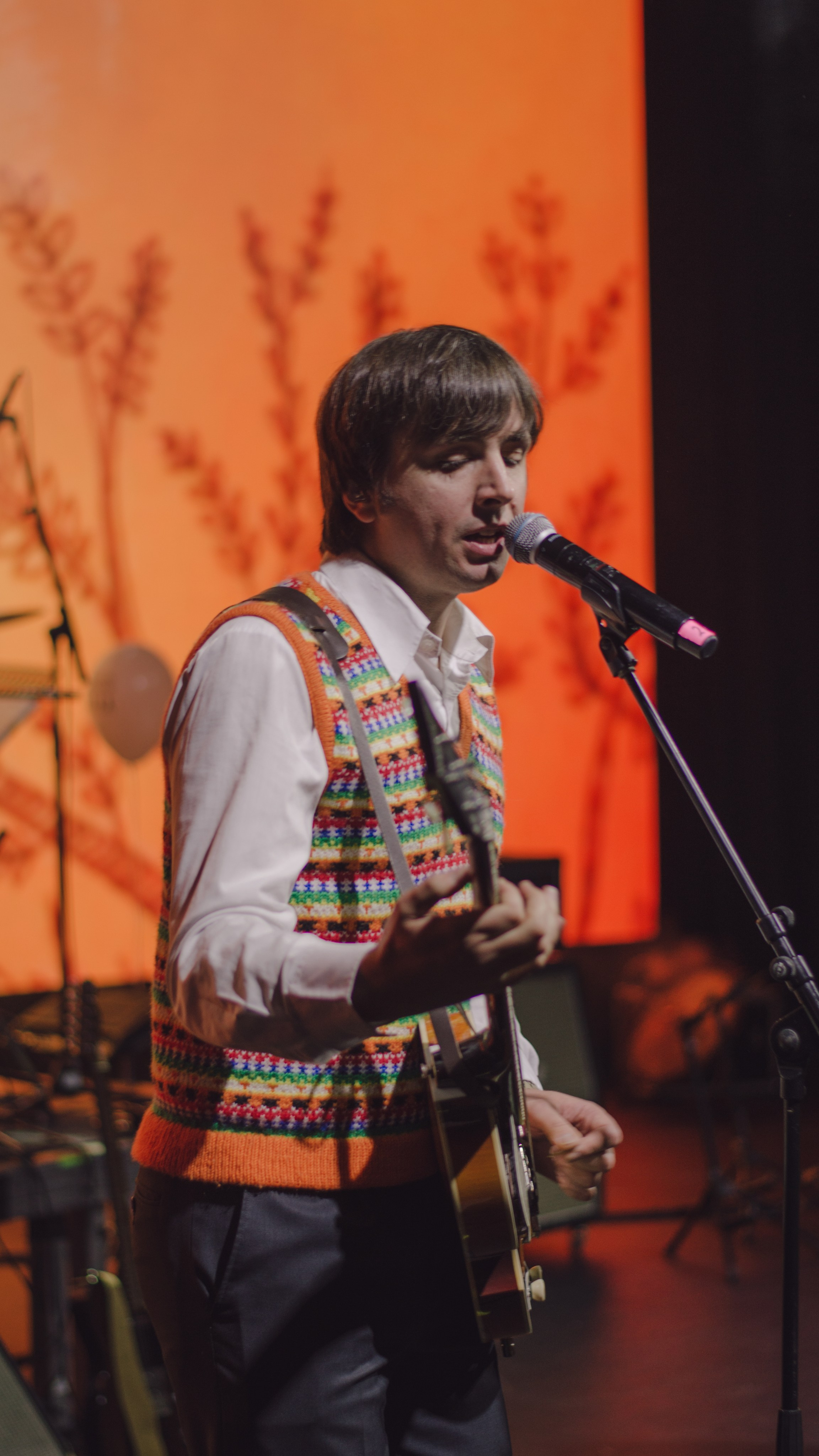 Съёмка артиста на сцене