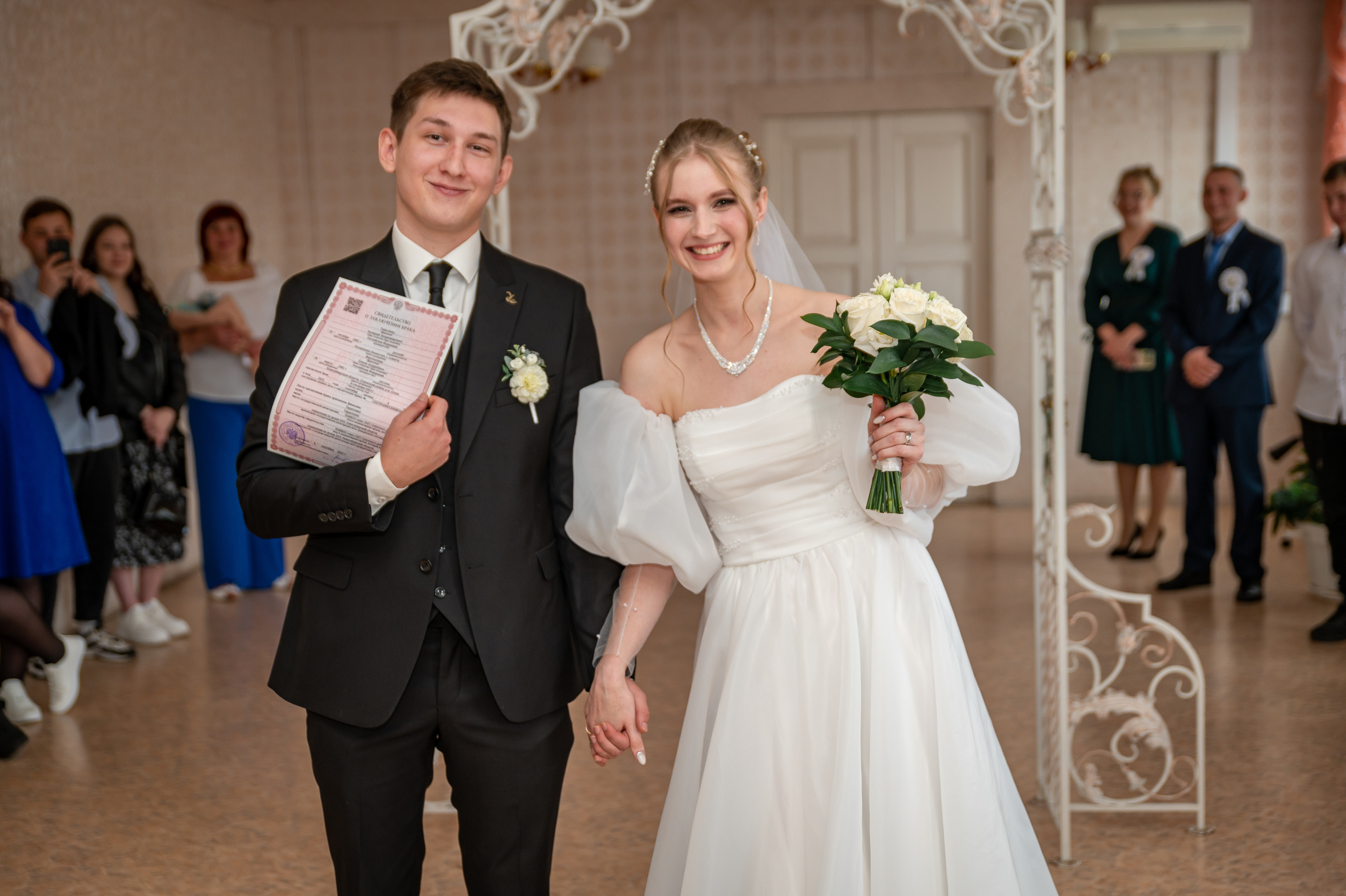 Валерий и Елена. Торжественный день. Фотограф в Сузуне — Зоя Попова (Собственная фотостудия)