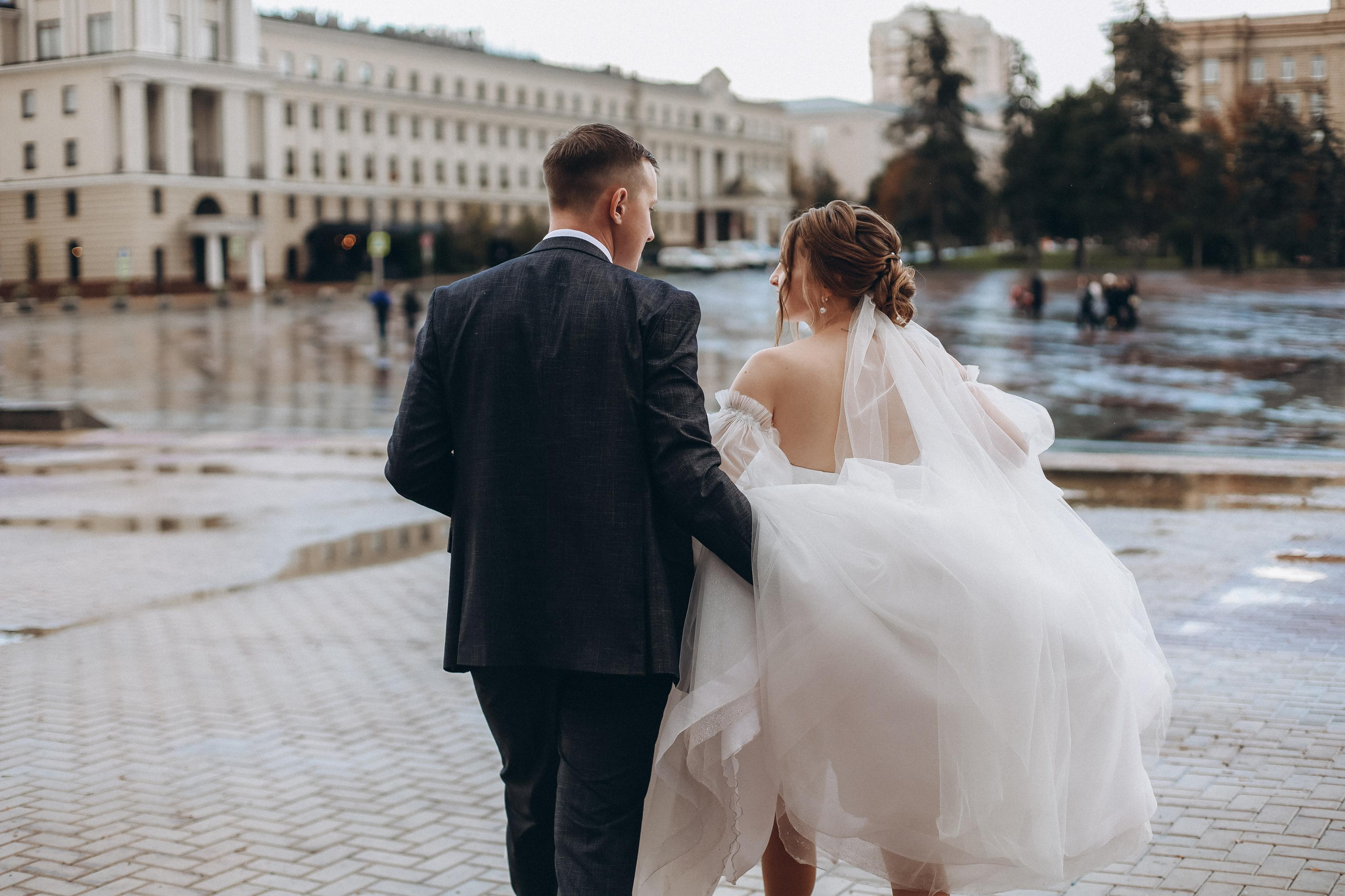Прогулка в художественном музее. Свадебный и семейный фотограф Захарова Юлия