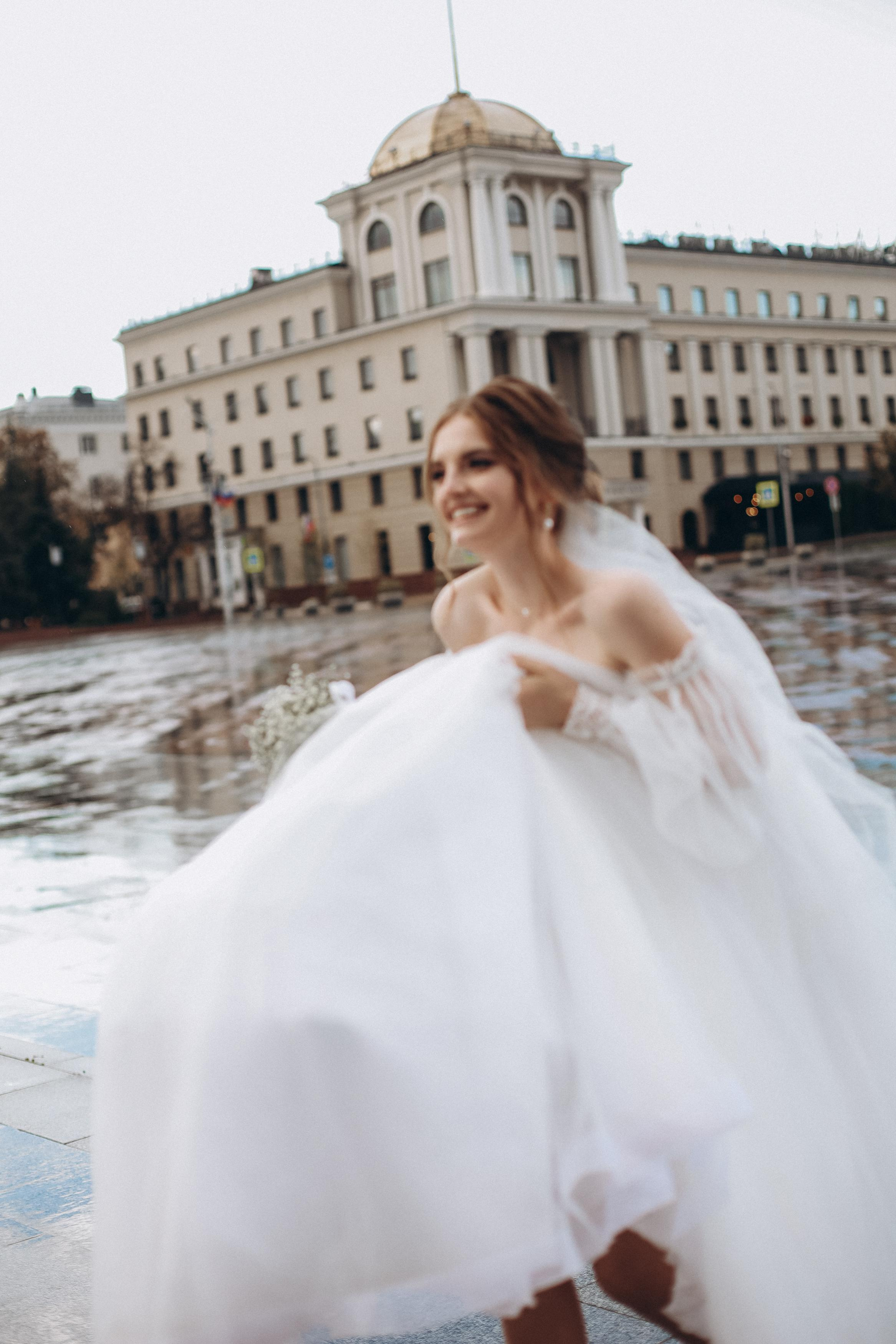 Прогулка в художественном музее. Свадебный и семейный фотограф Захарова Юлия