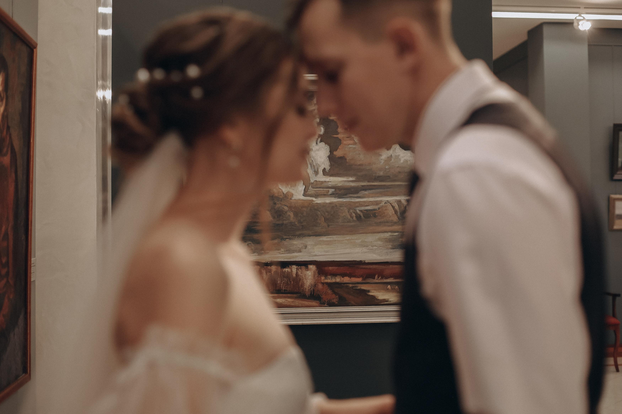 Прогулка в художественном музее. Свадебный и семейный фотограф Захарова Юлия