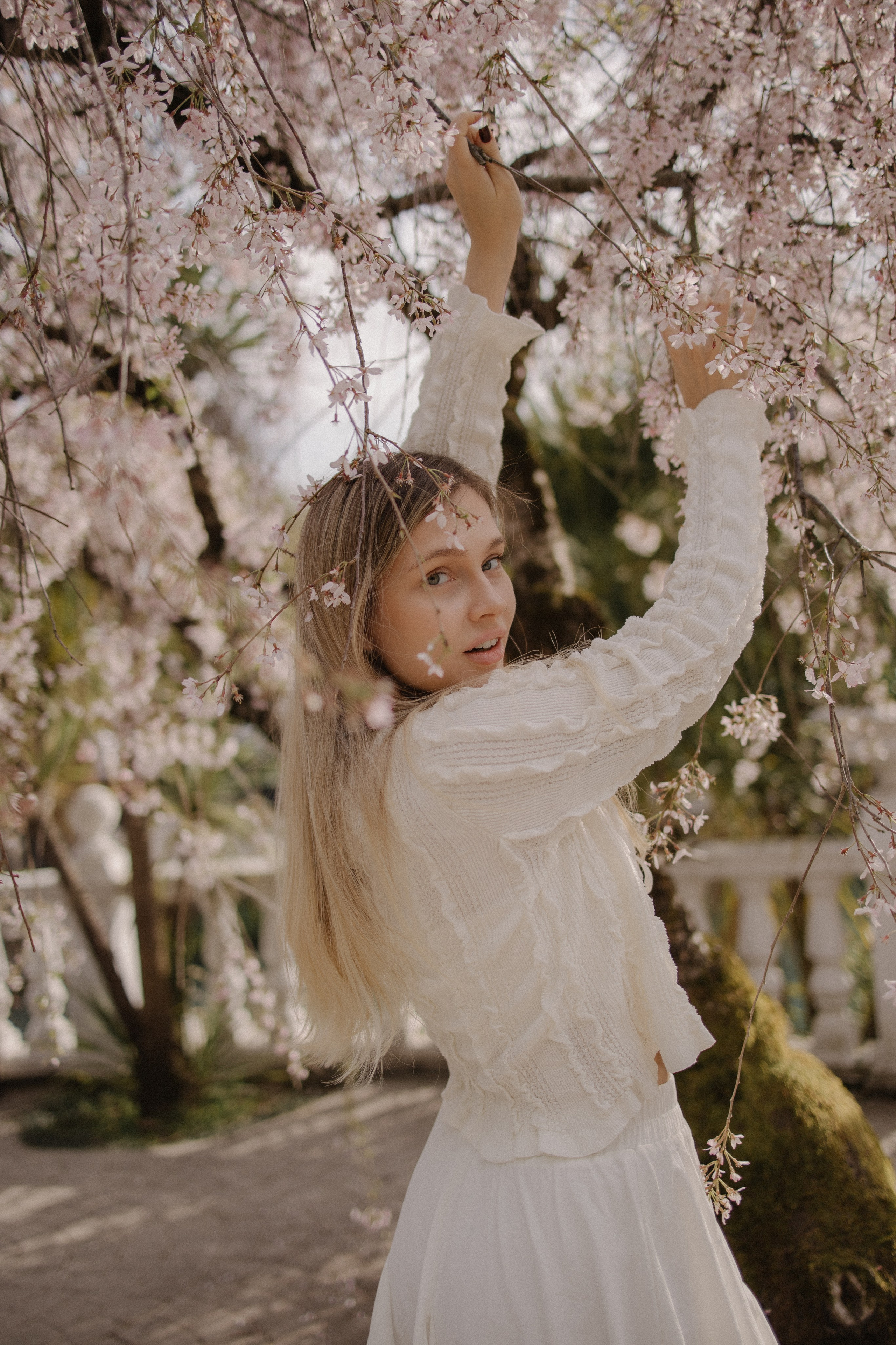 Света в сакуре. Фотограф Сочи Адлер Сириус Красная поляна Олеся Минив