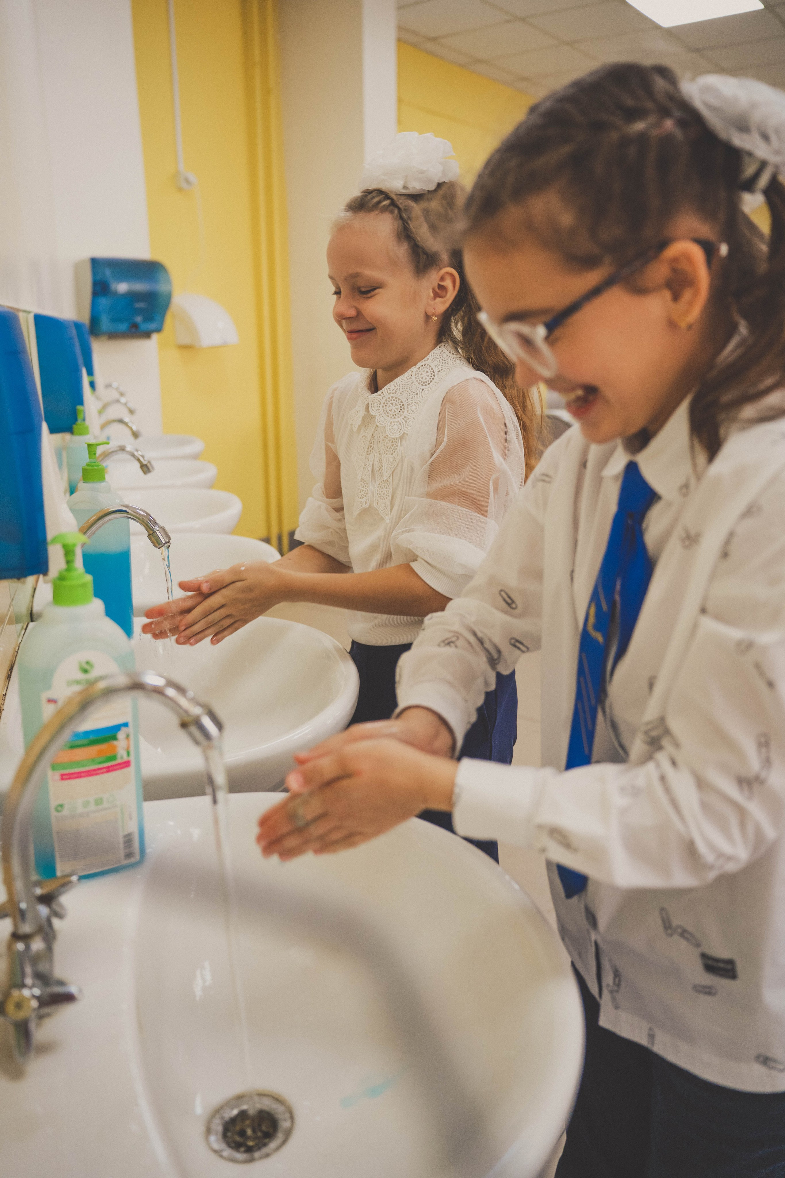 Классбук Гимназия 32 Иваново. Ирина Коновалова школьный фотограф. Выпускные альбомы Ярославль