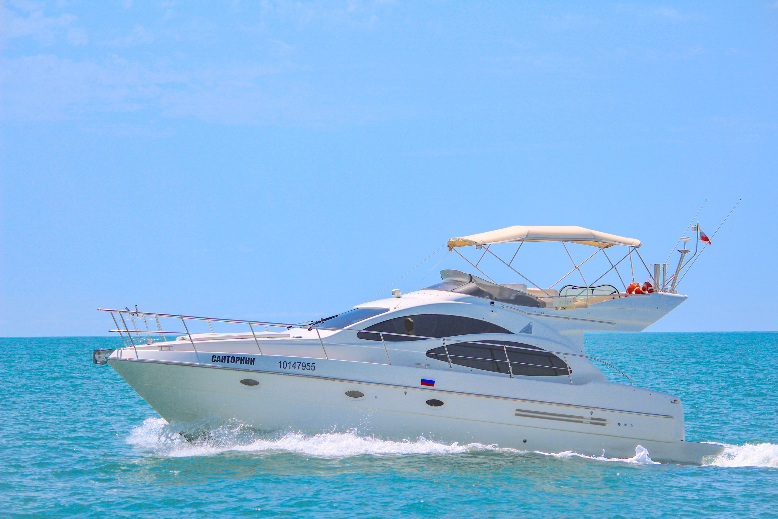 Яхта Санторини Аренда Яхты в Сочи Яхтанаморе YACHTNAMORE YACHTANAMORE