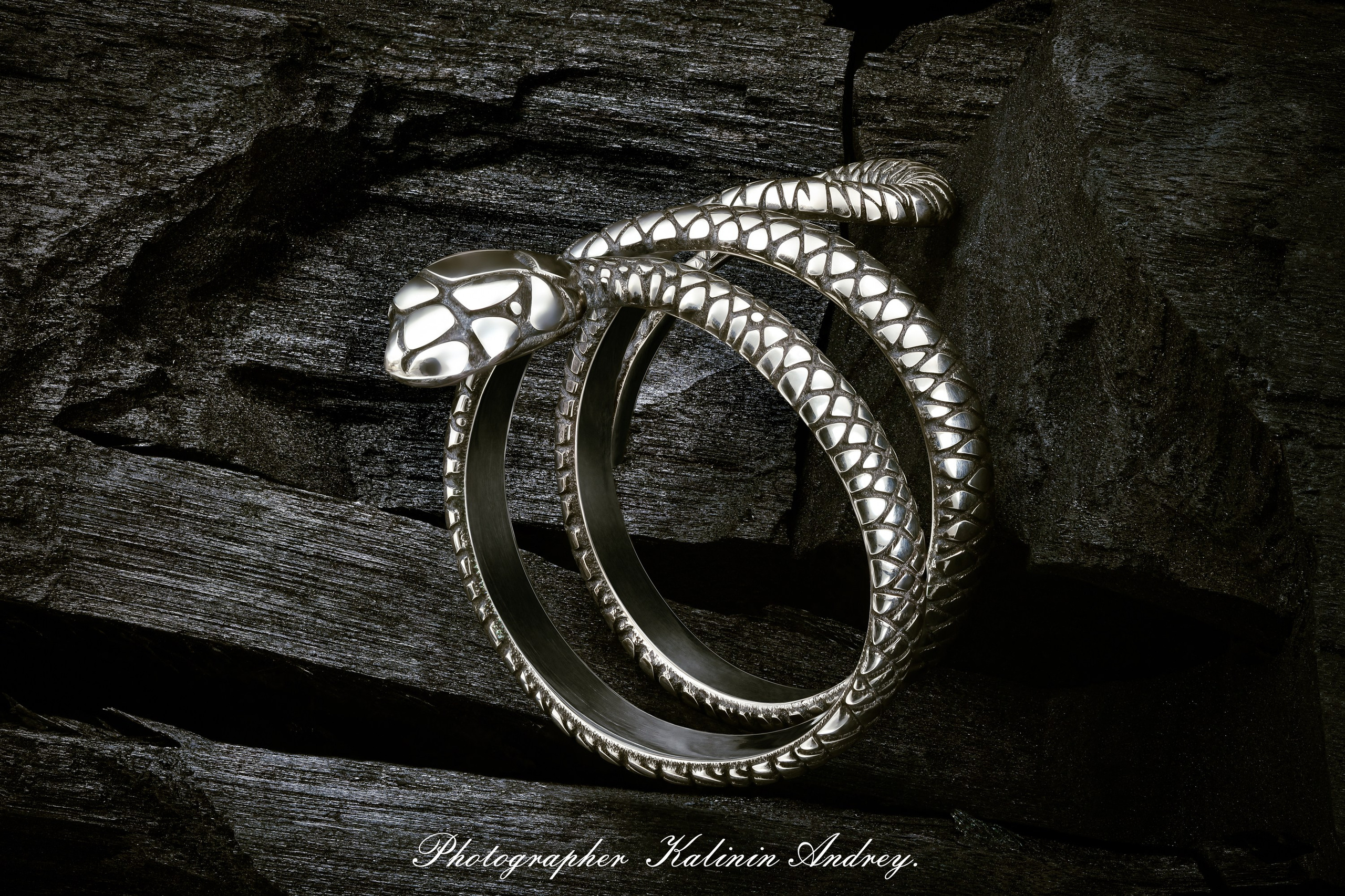 Рекламная эксклюзивная предметная фотосъёмка ювелирных изделий в Москве  тел +7 966-003-13-07. Высококачественная профессиональная рекламная фотосъёмка ювелирных украшений, драгоценных камней в Москве. Обучение, консультация