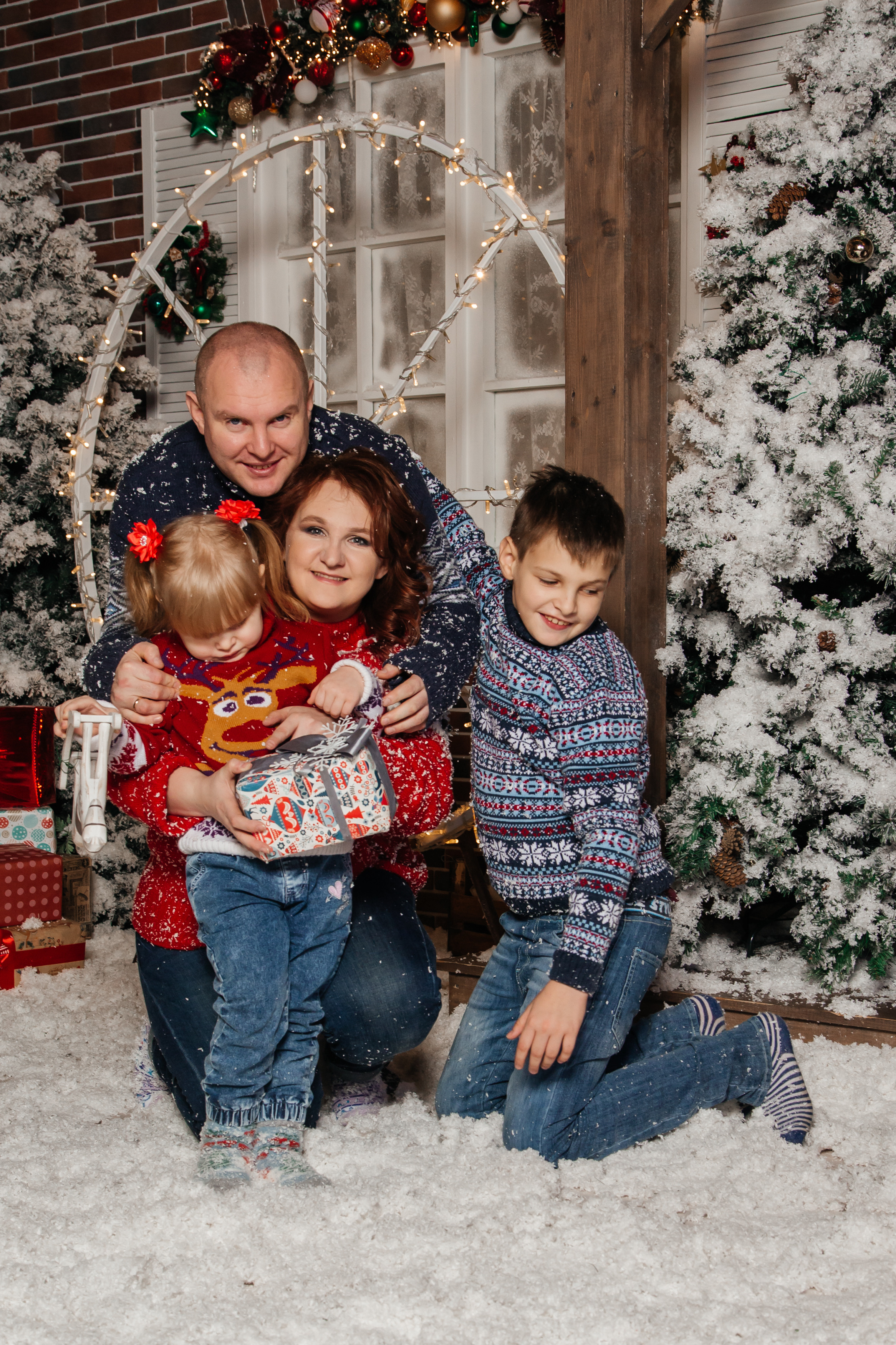 Семейная фотосессия в студии Роял. Свадебный и семейный фотограф в Новосибирске Ирина Дорошкова