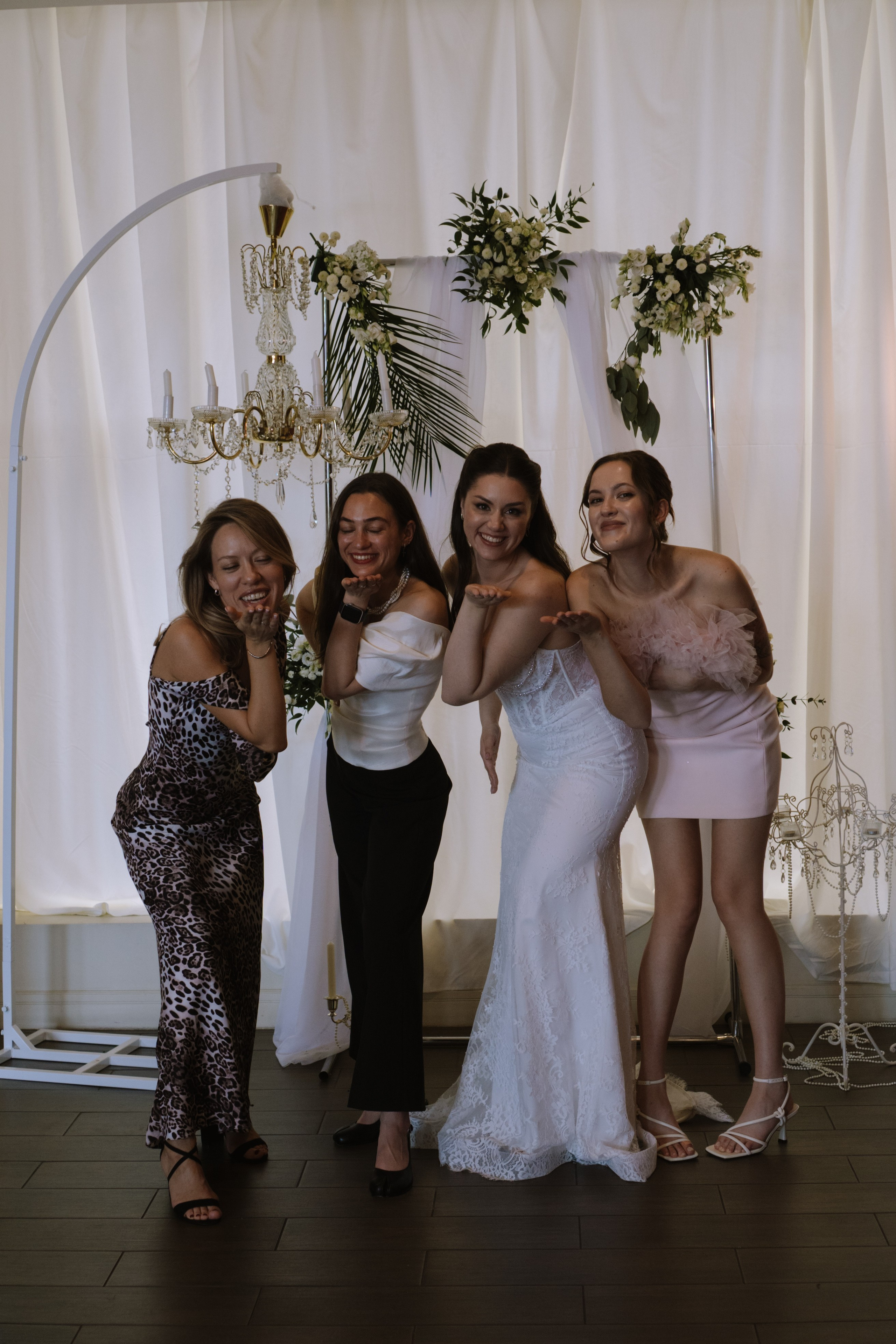 СВАДЕБНЫЙ БАНКЕТ НА ВЛАДИМИРСКОЙ В САНКТ-ПЕТЕРБУРГЕ (КАМЕРНАЯ СВАДЬБА). Профессиональный фотограф, Санкт-Петербург — Виктория Богомолова