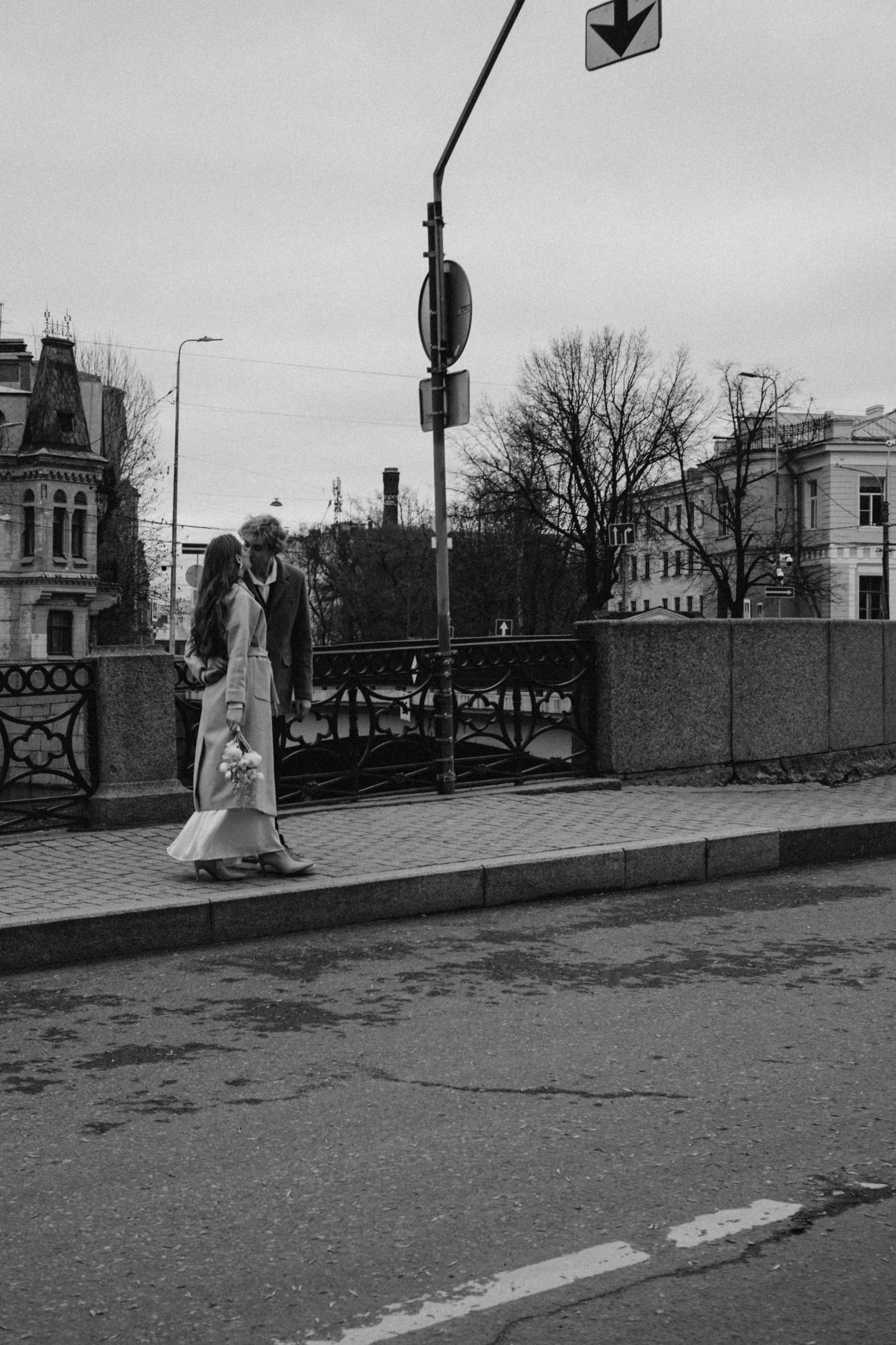 СВАДЕБНАЯ ПРОГУЛКА ПО ПЕТРОГРАДКЕ ВЕСНОЙ (ФОТОСЕССИИЯ ПАРЫ СВАДЕБНАЯ). Профессиональный фотограф, Санкт-Петербург — Виктория Богомолова