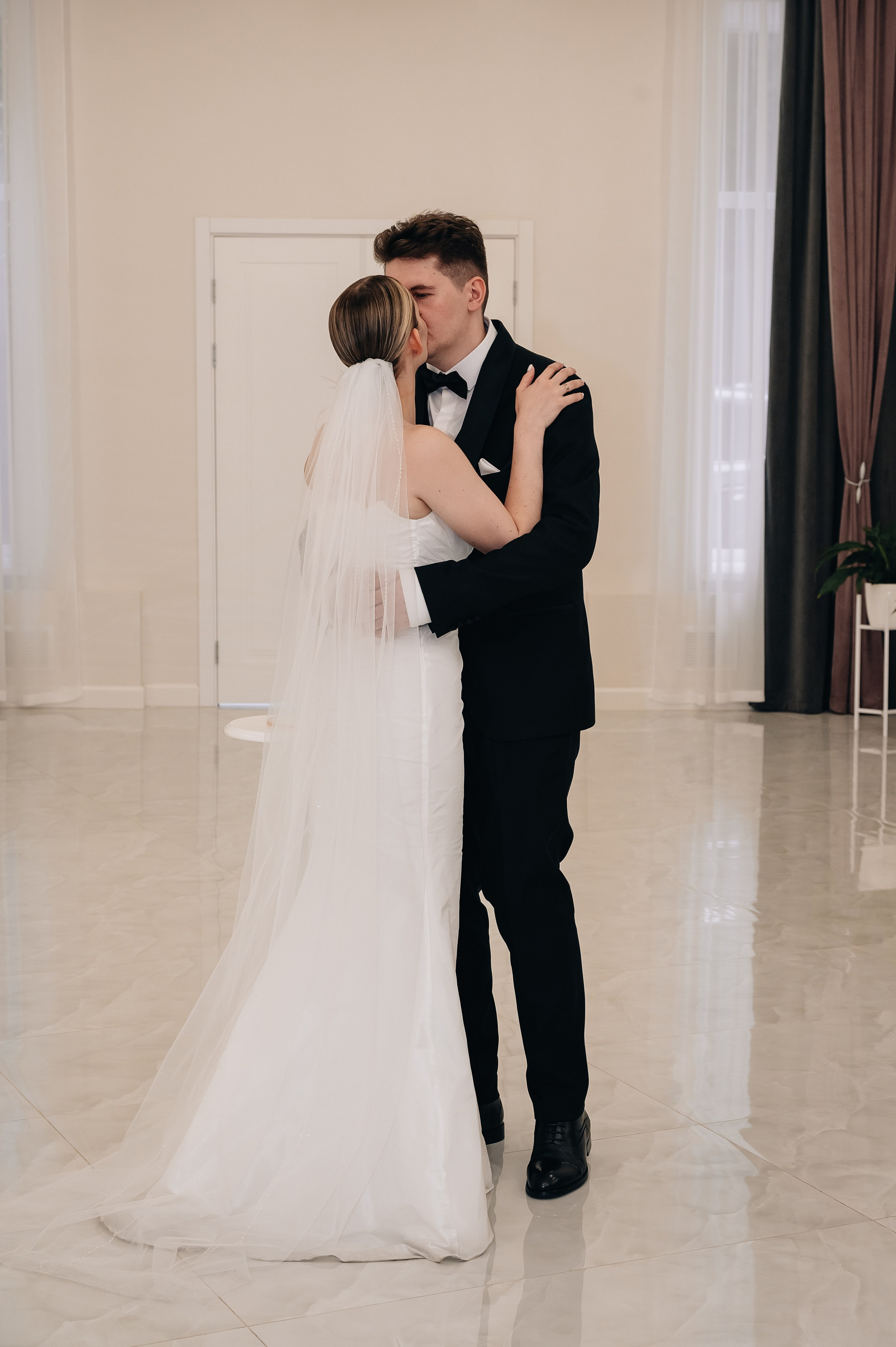 П&А | Гостиница «Украина», ГУМ и Таганский ЗАГС. Портретный фотограф Москва Светлана Кашура