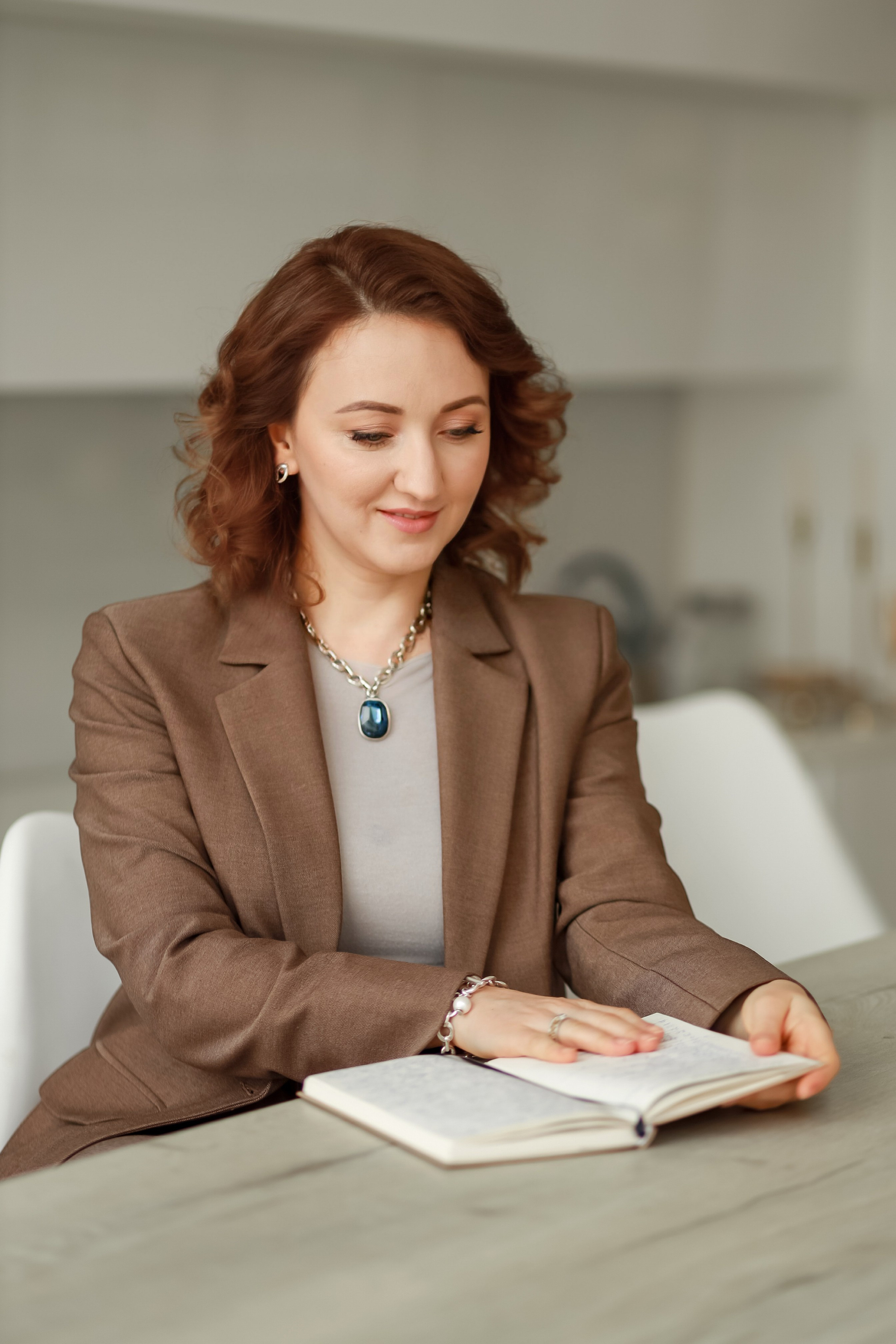 Елена, меценат, директор частной детской школы. Фотограф в Москве Ксения Мокрушина | Brand & Women photographer