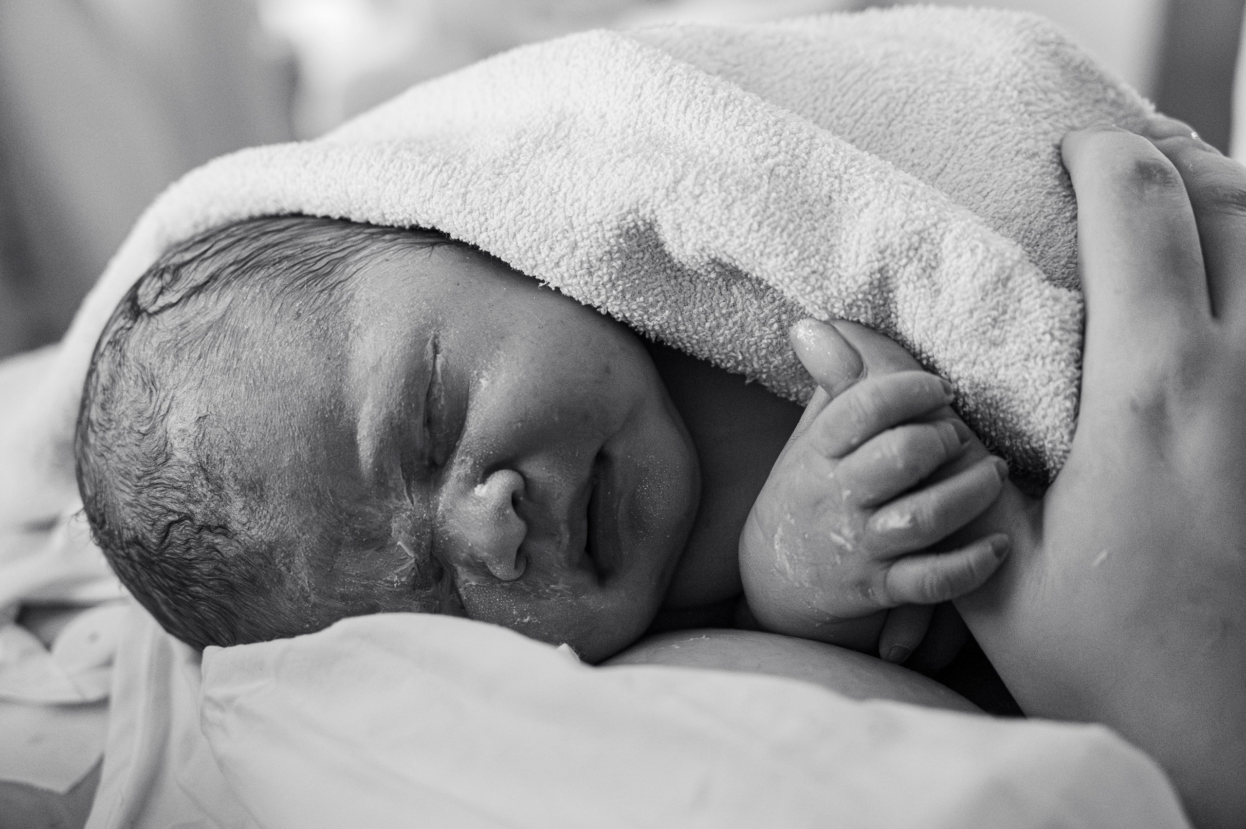 Василиса родилась. Роддом на Фурштатской. Парцалис Г.К./ Иринина А.С. Фотограф на роды СПБ Юлия Герасимова