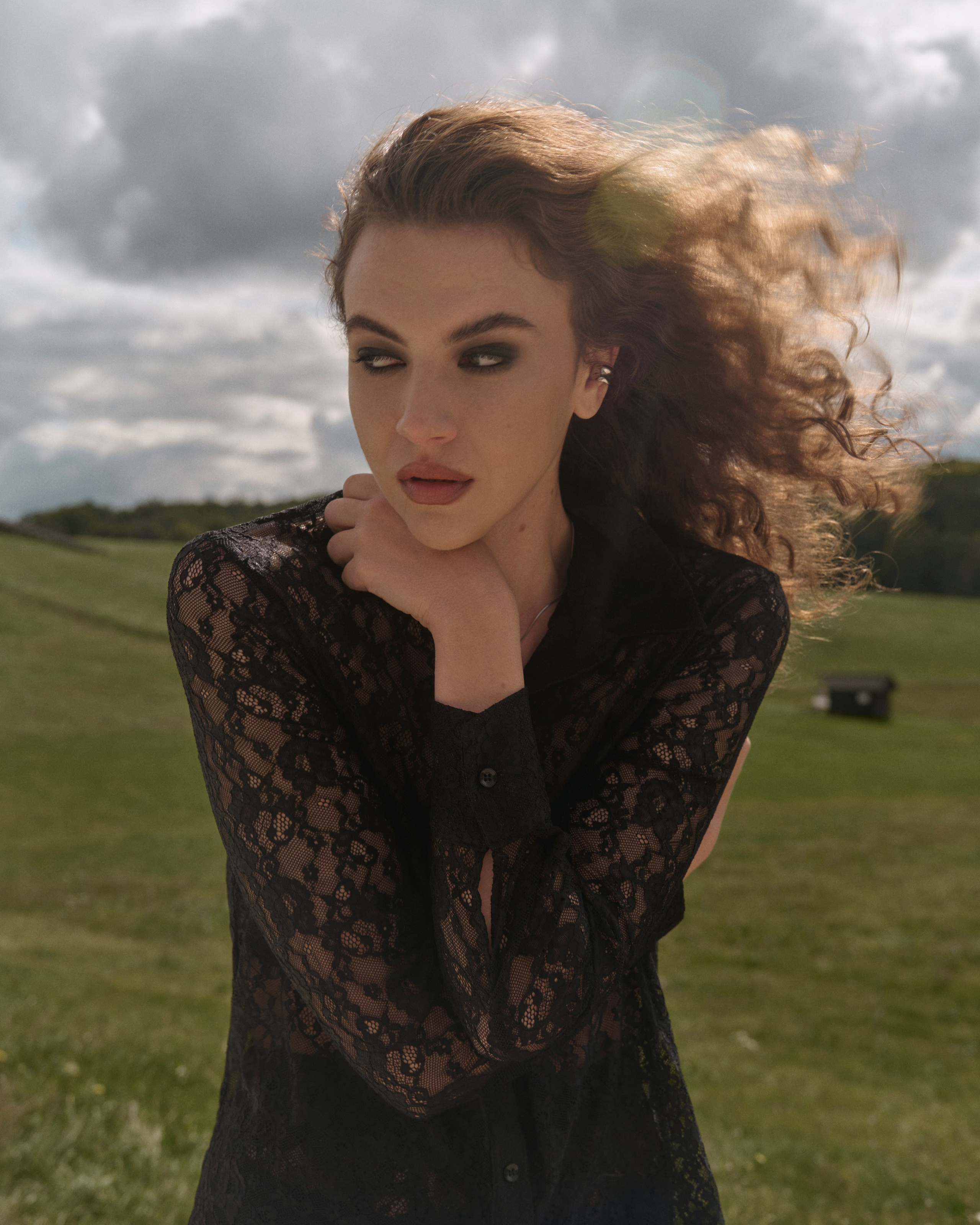 Julia. Z H U R A V L E V