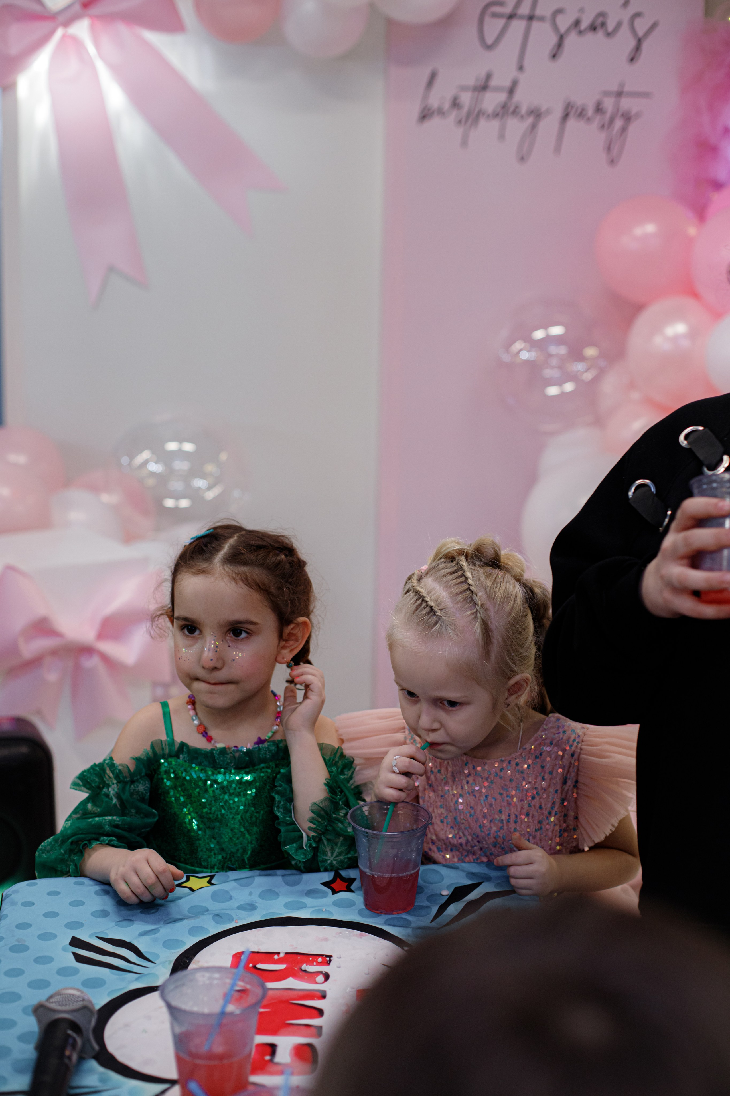 ASIA'S BIRTHDAY PARTY. Photokarish