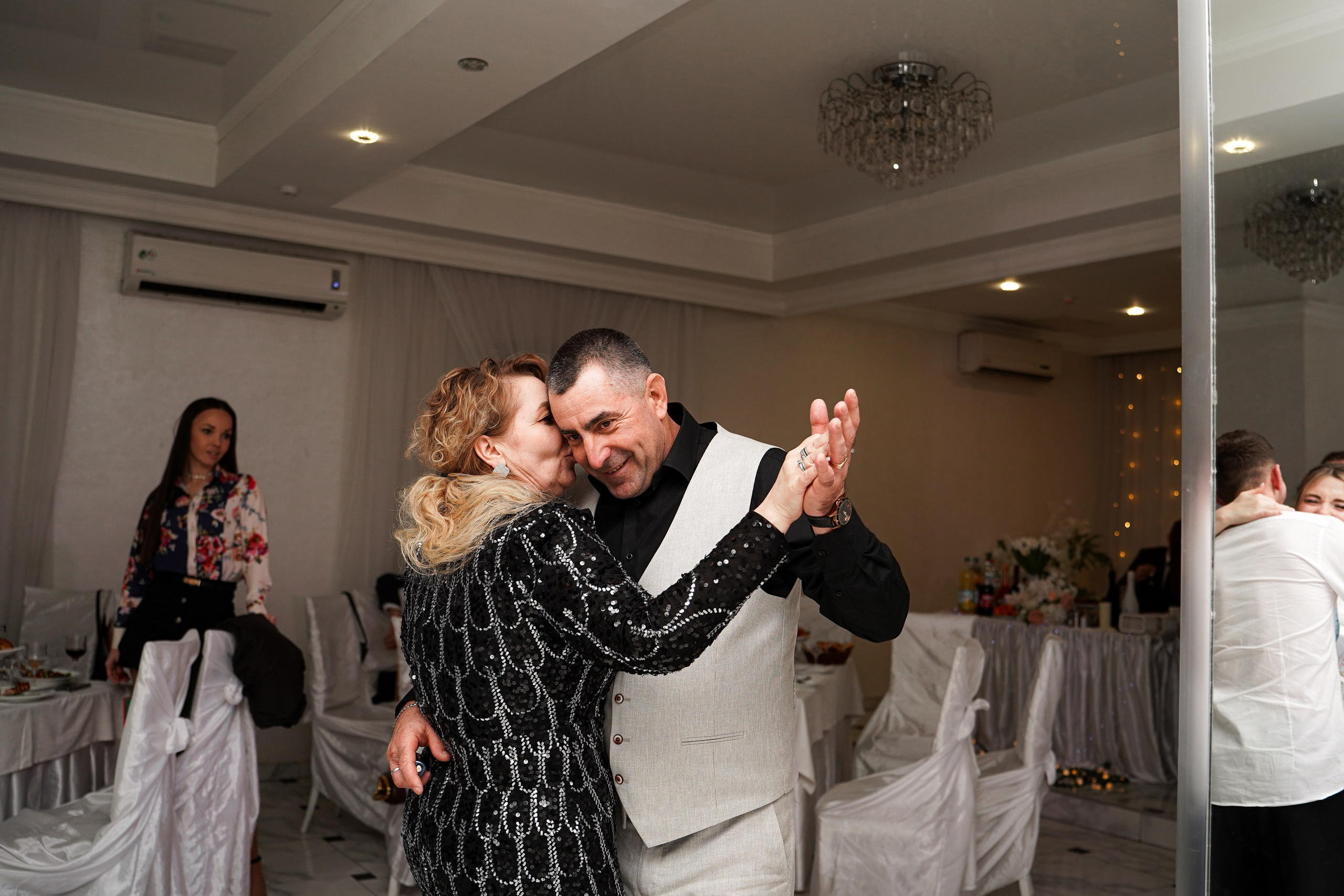 Свадебный банкет в ресторане «Верона». Свадебный фотограф в Ростове-на-Дону. Таинство Крещения и Венчания, семейные фотосессии. Алёна Чёботова