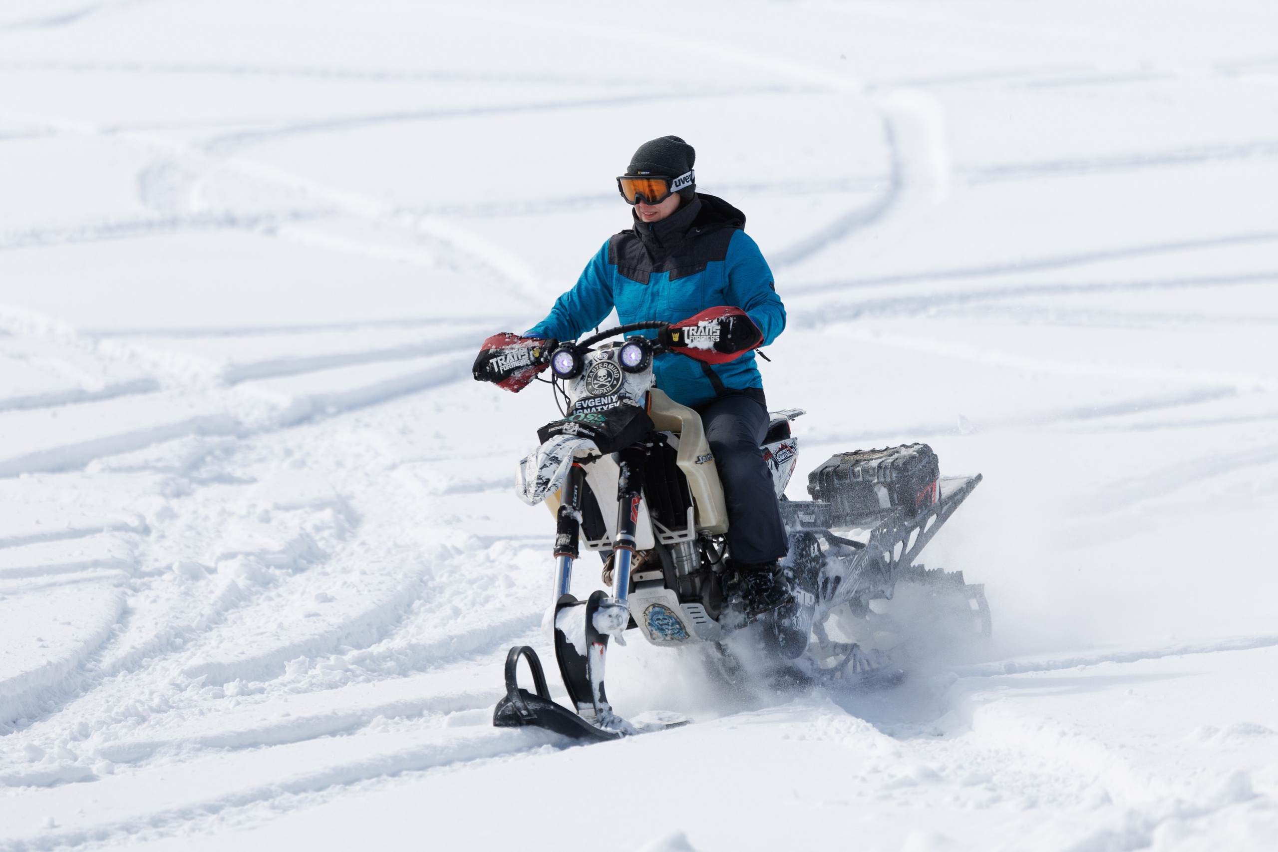 Чемпионат Экстрим Эндуро на сноубайках. Свадебный, семейный и репортажный фотограф в Южно-Сахалинске Артур Петросян