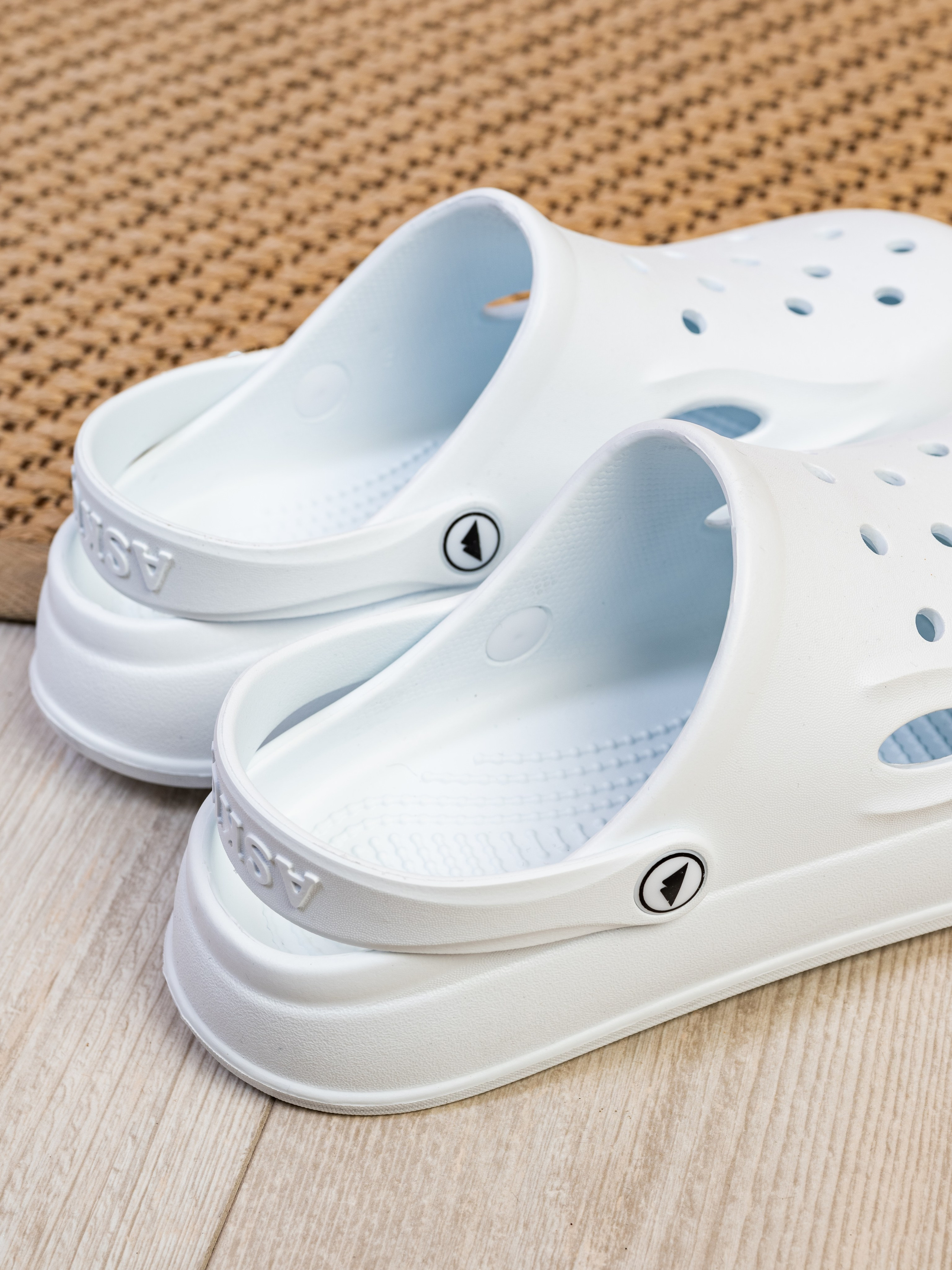 Сабо 1. Предметный фотограф, фото для маркетплейсов Пятигорск, КМВ