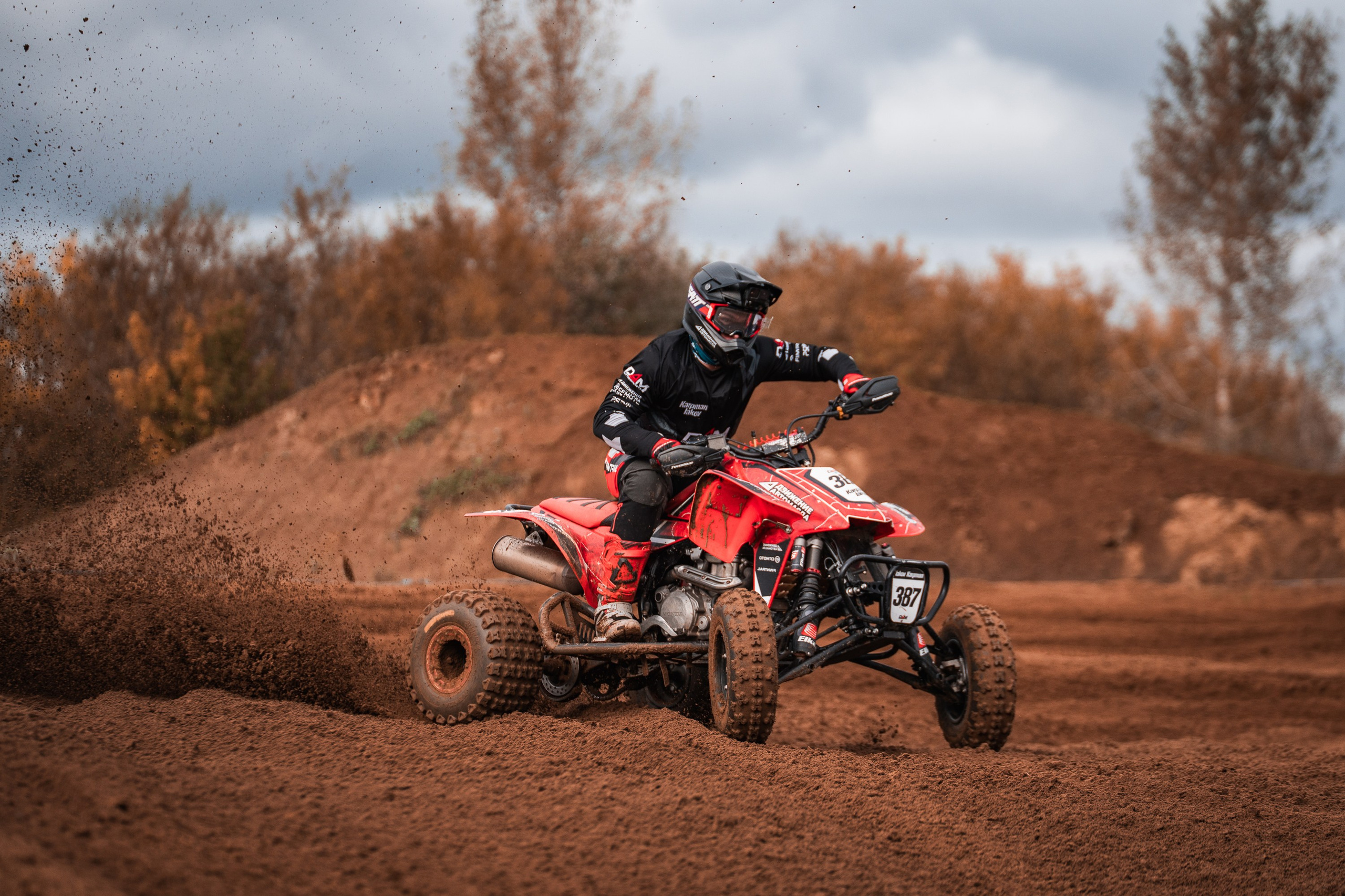 Мотокросс «Золотая осень». Паша Страхов — фотограф