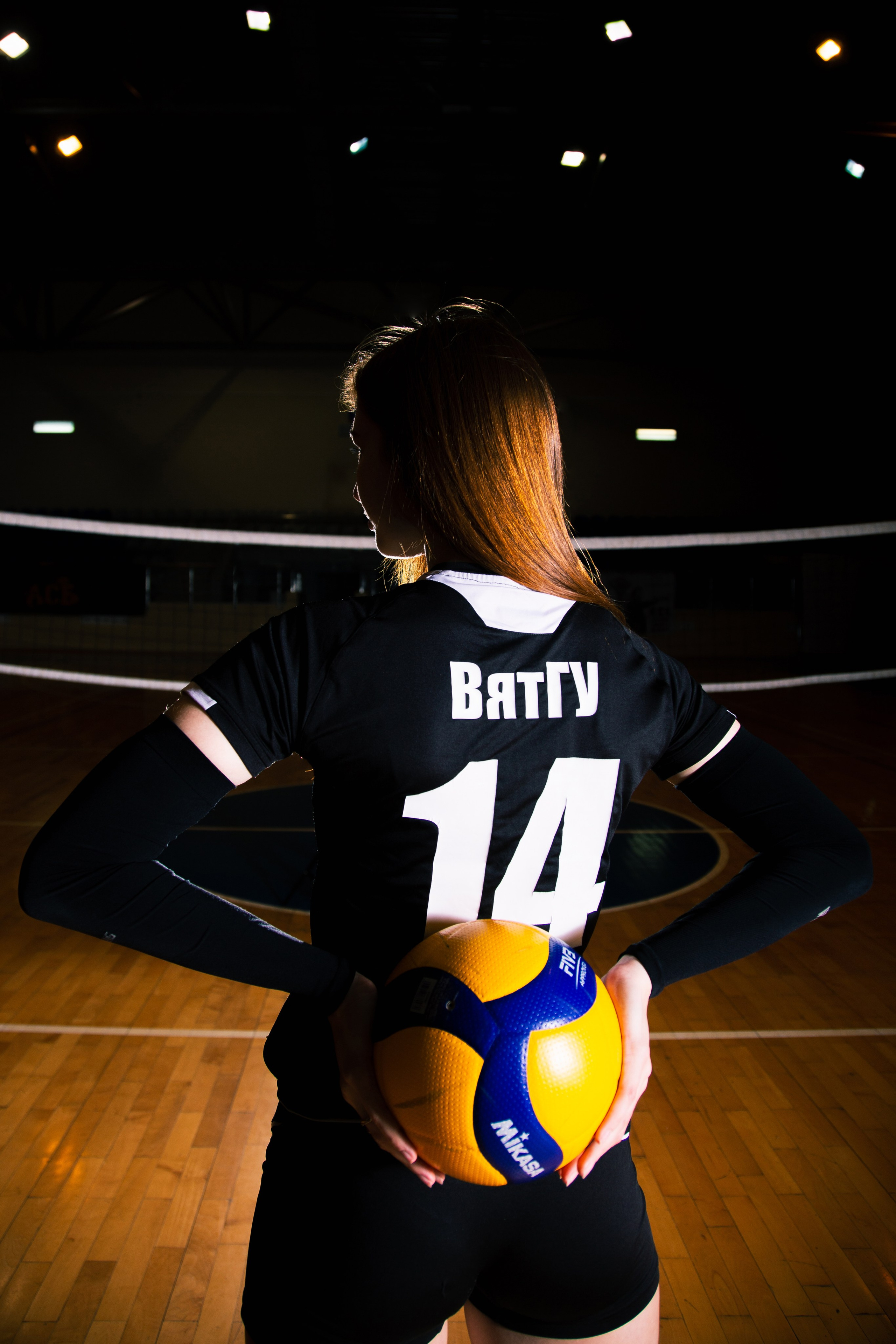 Сборная ВятГУ по волейболу. Паша Страхов — фотограф