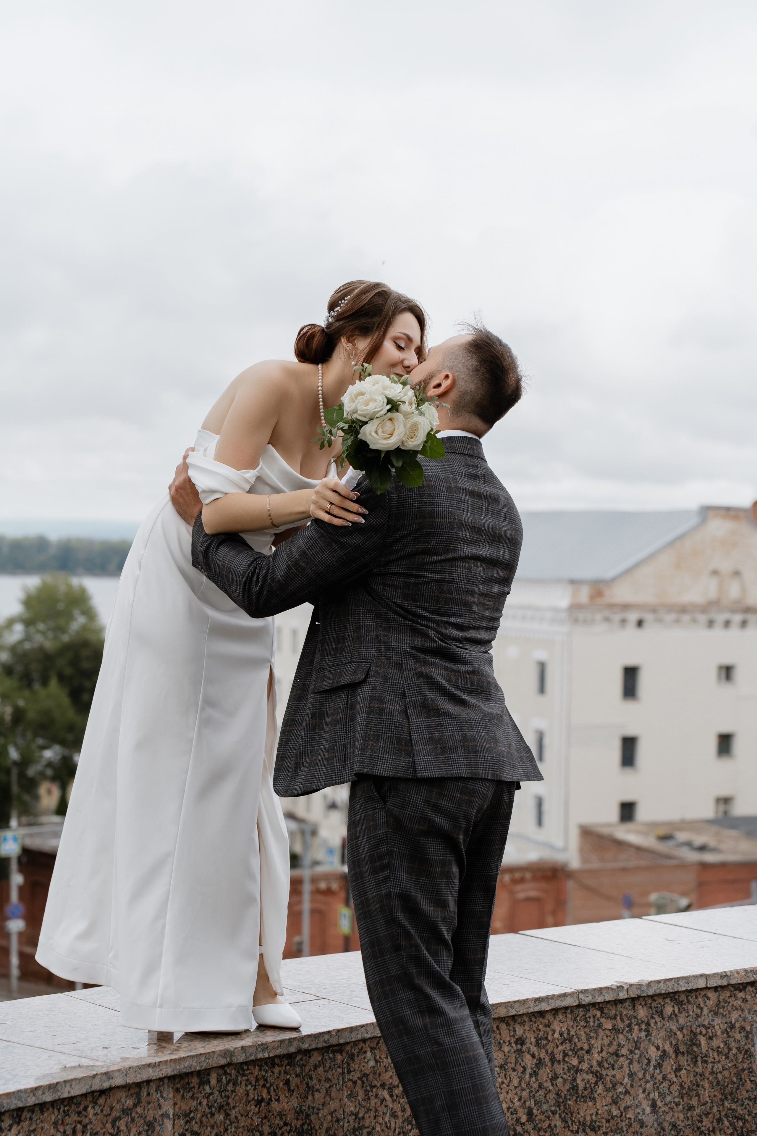Андрей и Наталья_Дворец бракосочетания. Свадебный и семейный фотограф в Самаре Салахова Гулина