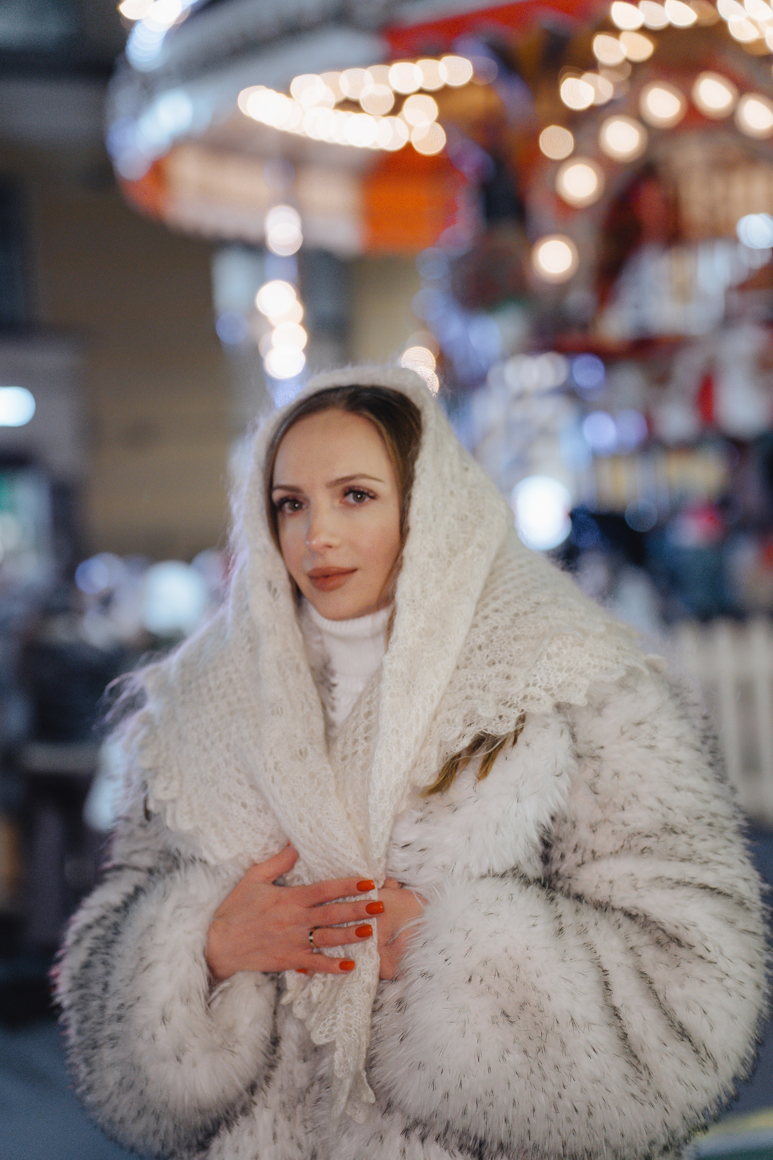 ПРОГУЛКА НА МАНЕЖНОЙ ПЛОЩАДИ ДЛЯ ДЕВУШКИ ПЕРЕД НОВЫМ ГОДОМ (НОВОГОДНЯЯ ФОТОСЕССИИЯ НА МАНЕЖНОЙ ПЛОЩАДИ). Профессиональный фотограф, Санкт-Петербург — Виктория Богомолова