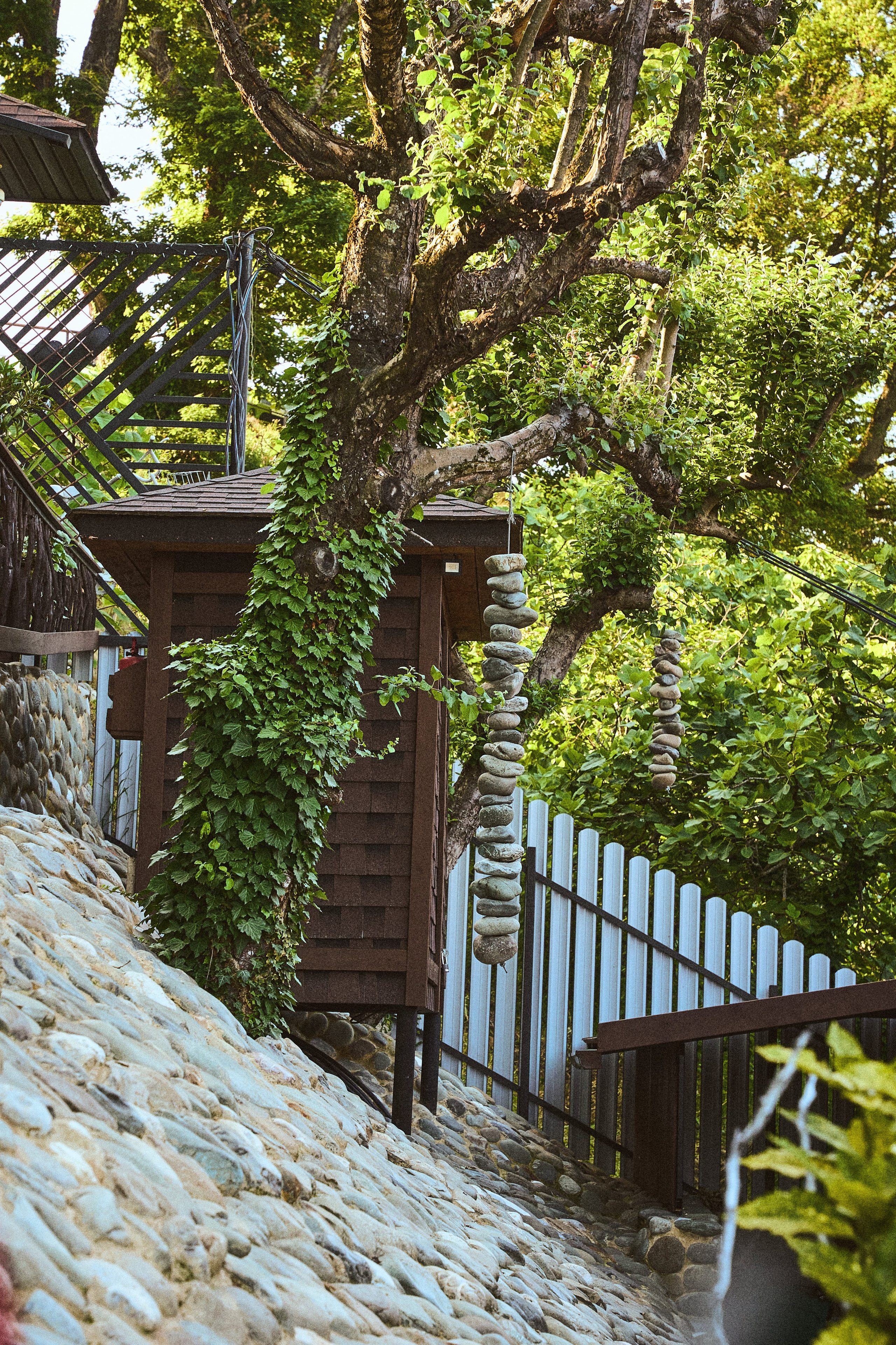 Съемки интерьера глэмпинга Светогорье. Индивидуальный фотограф в Сочи Владимир Чудинов