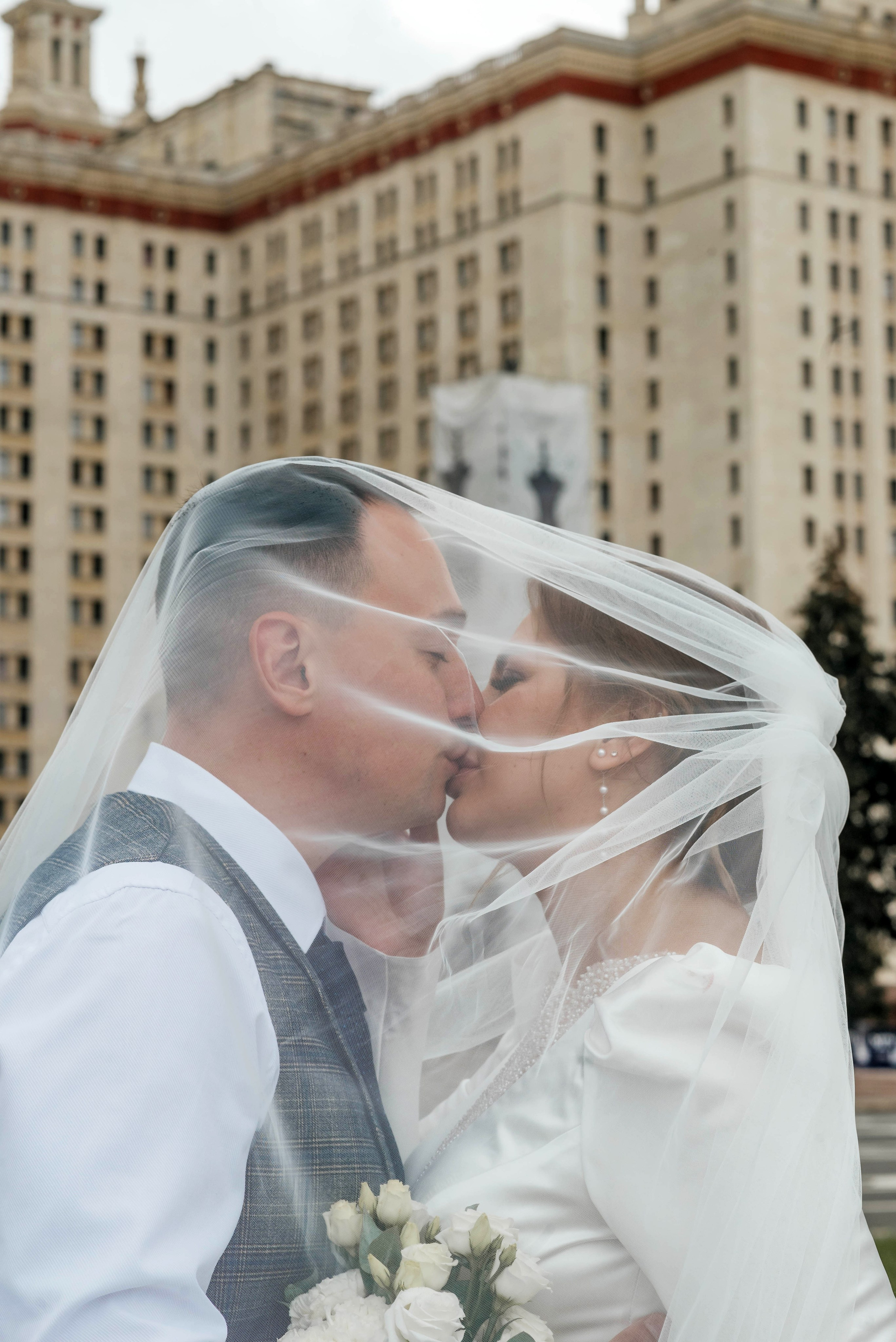 Кутузовский загс. Юлия и Максим. Свадебный фотограф в Сергиевом Посаде недорого Ольга Гузанова