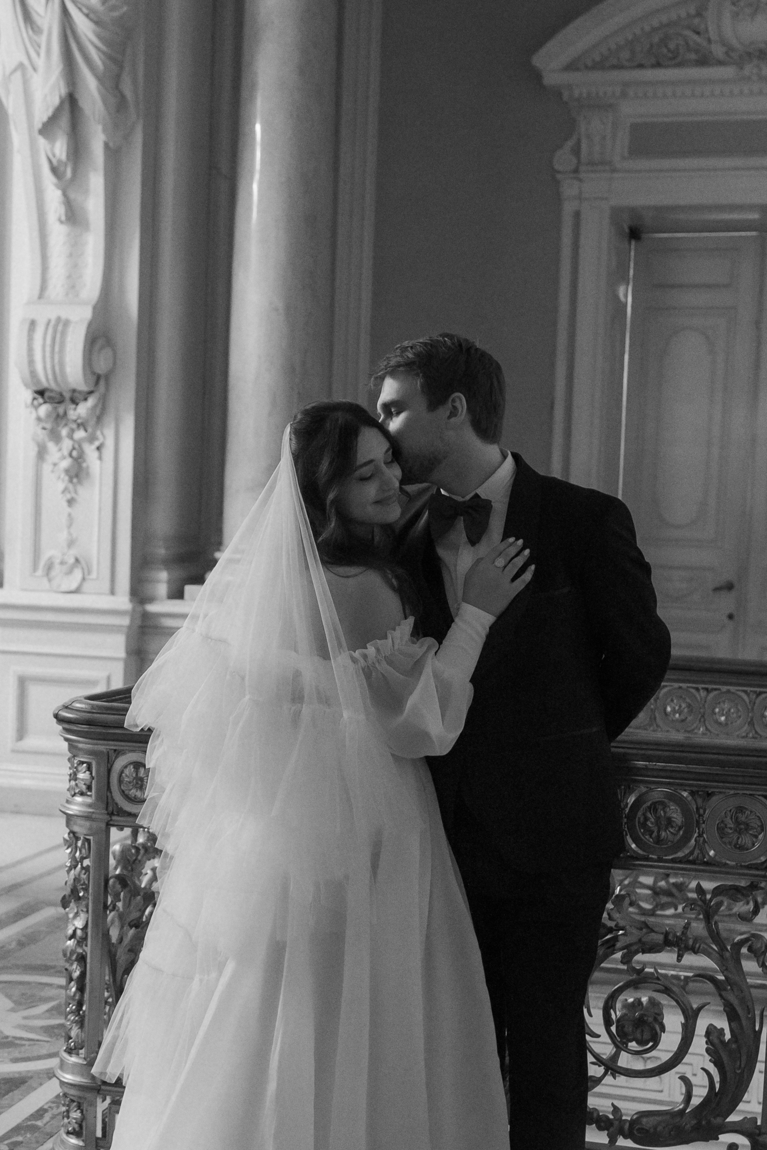 Любовь в 1-м Дворце Бракосочетания. Фотограф в Санкт-Петербурге — Лучина Екатерина