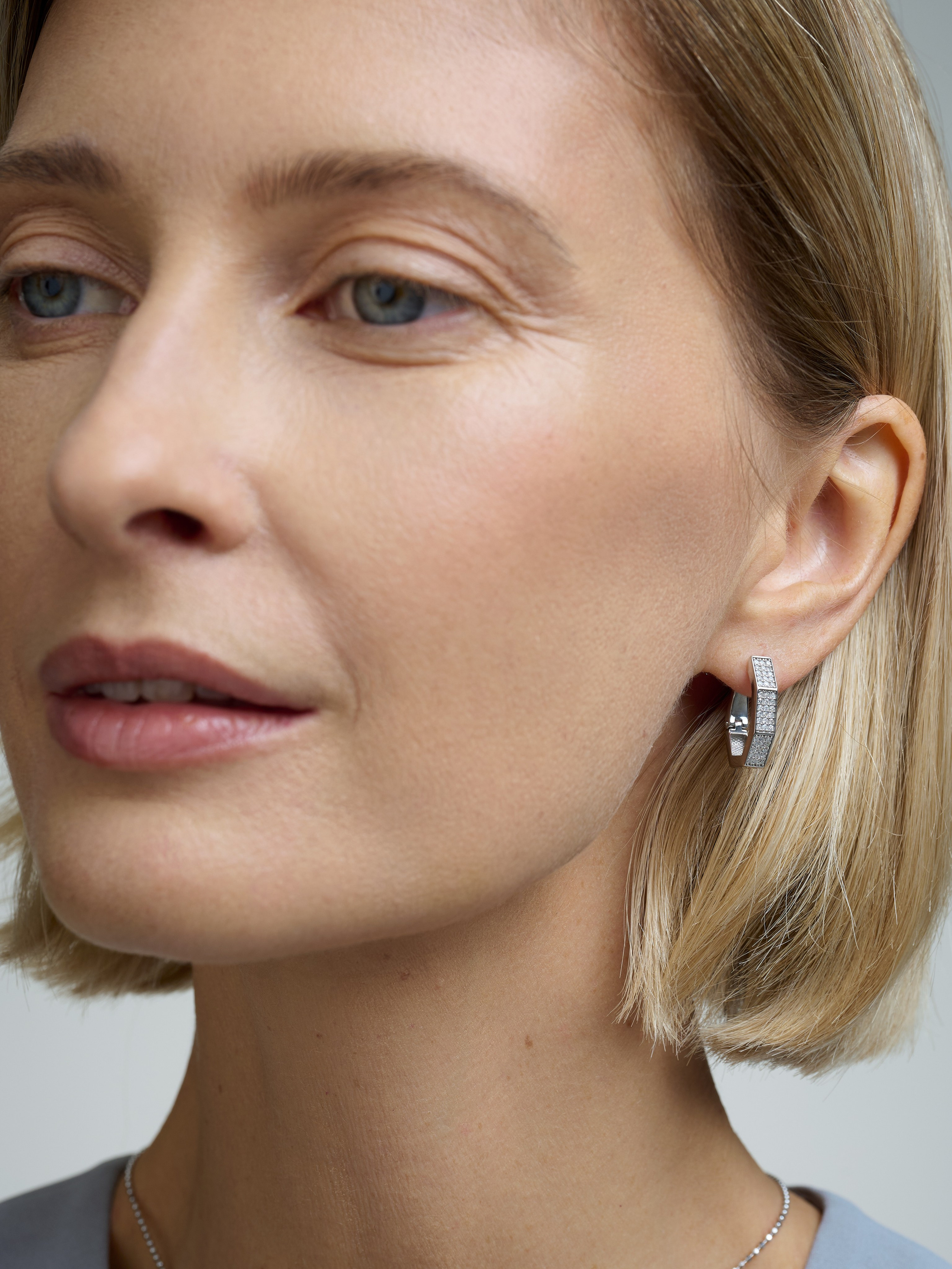 Каталог для бренда AllTime. Фотограф для брендов в Москве Ксения Чупрунова