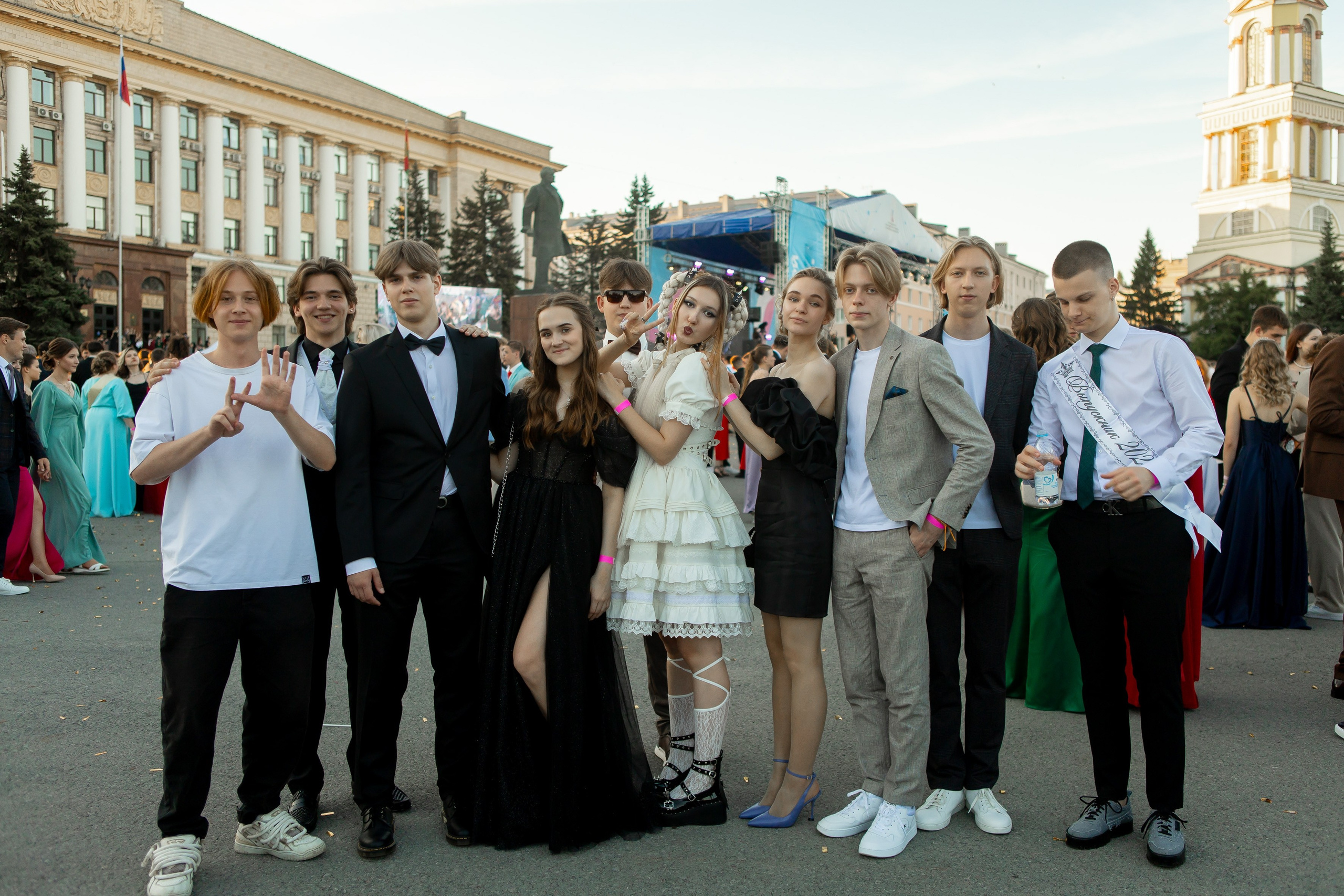 Выпускной Гимназия 12 2024 г. Свадебный и портретный Фотограф в Липецке Дмитрий Котюков