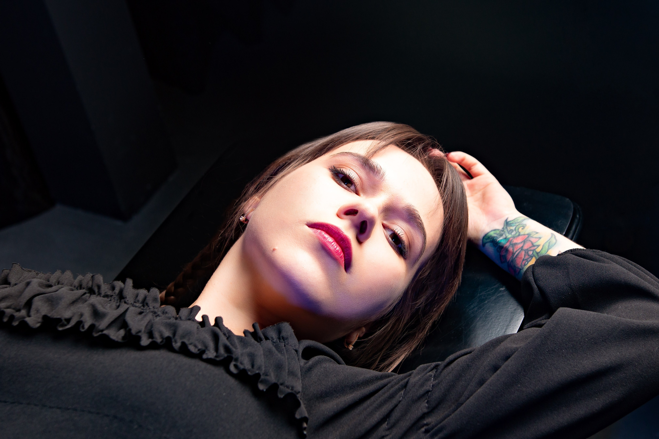 Фотосессия wednesday в студии Photohub зал Карбон