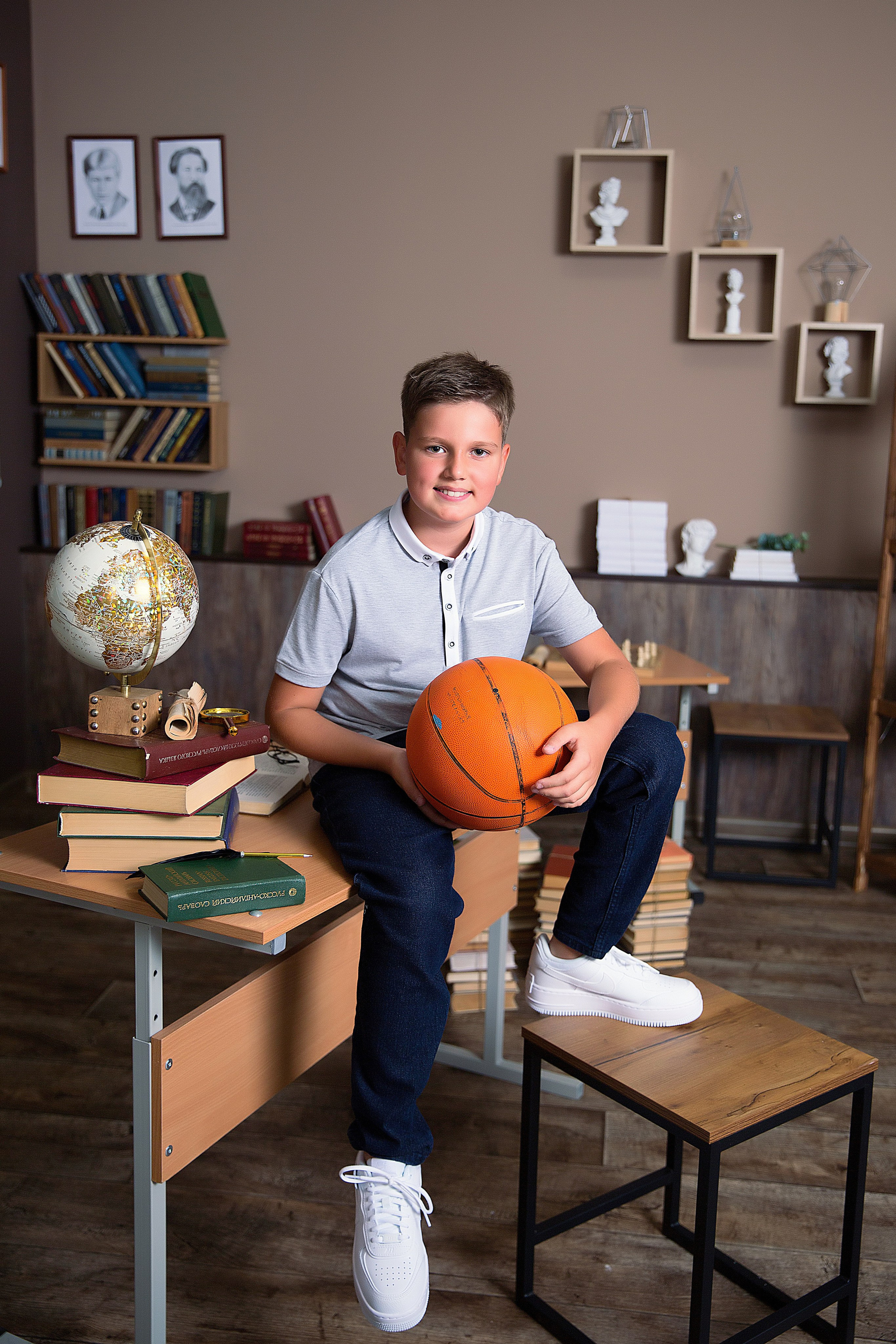 Индивидуальные фотосессии школьников. Детский школьный фотограф в Кемерово Зиновьева Екатерина