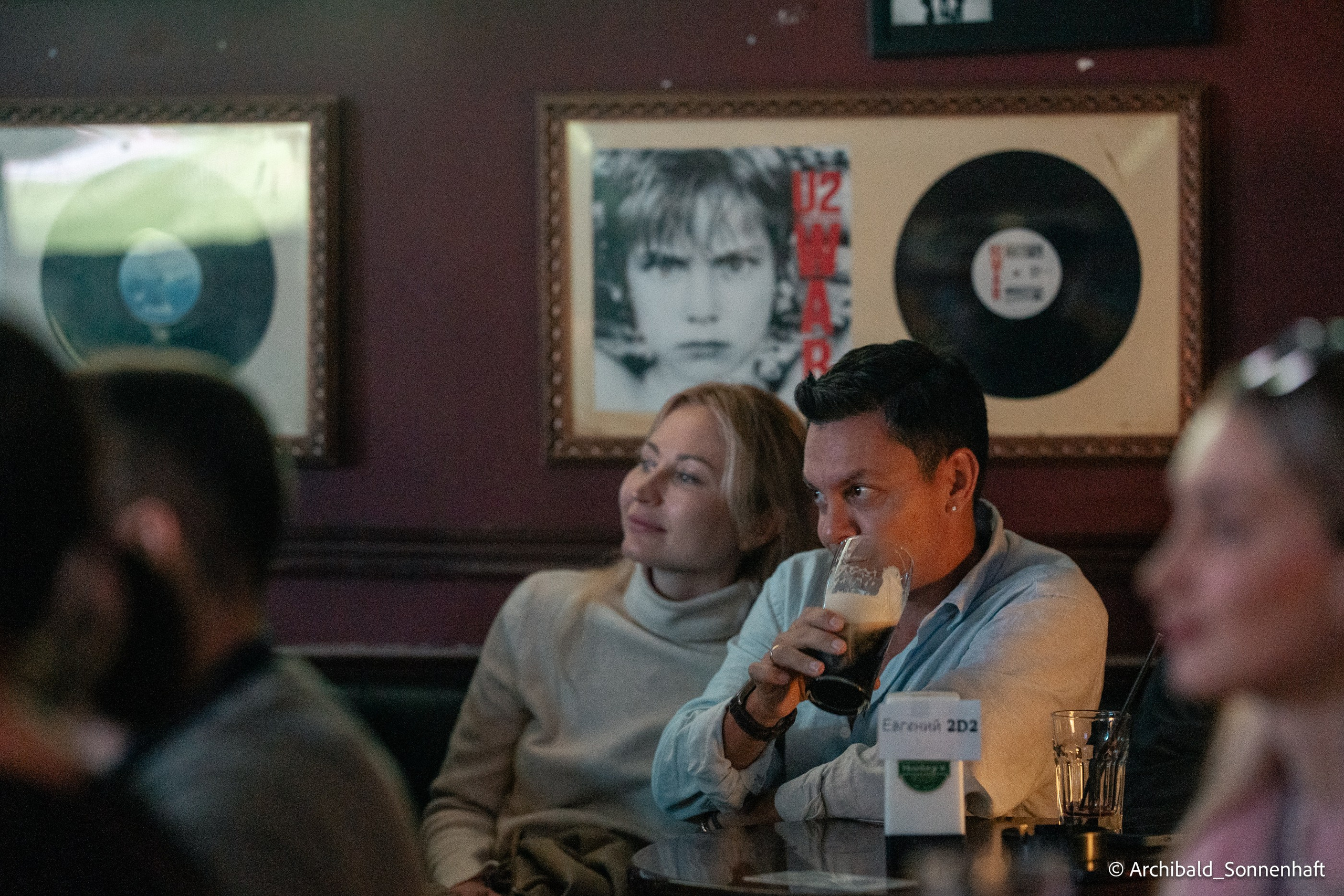 Cat, squirrel, japanese food and stand-up. Photographer in Guangzhou, China. Archibald Sonnenhaft