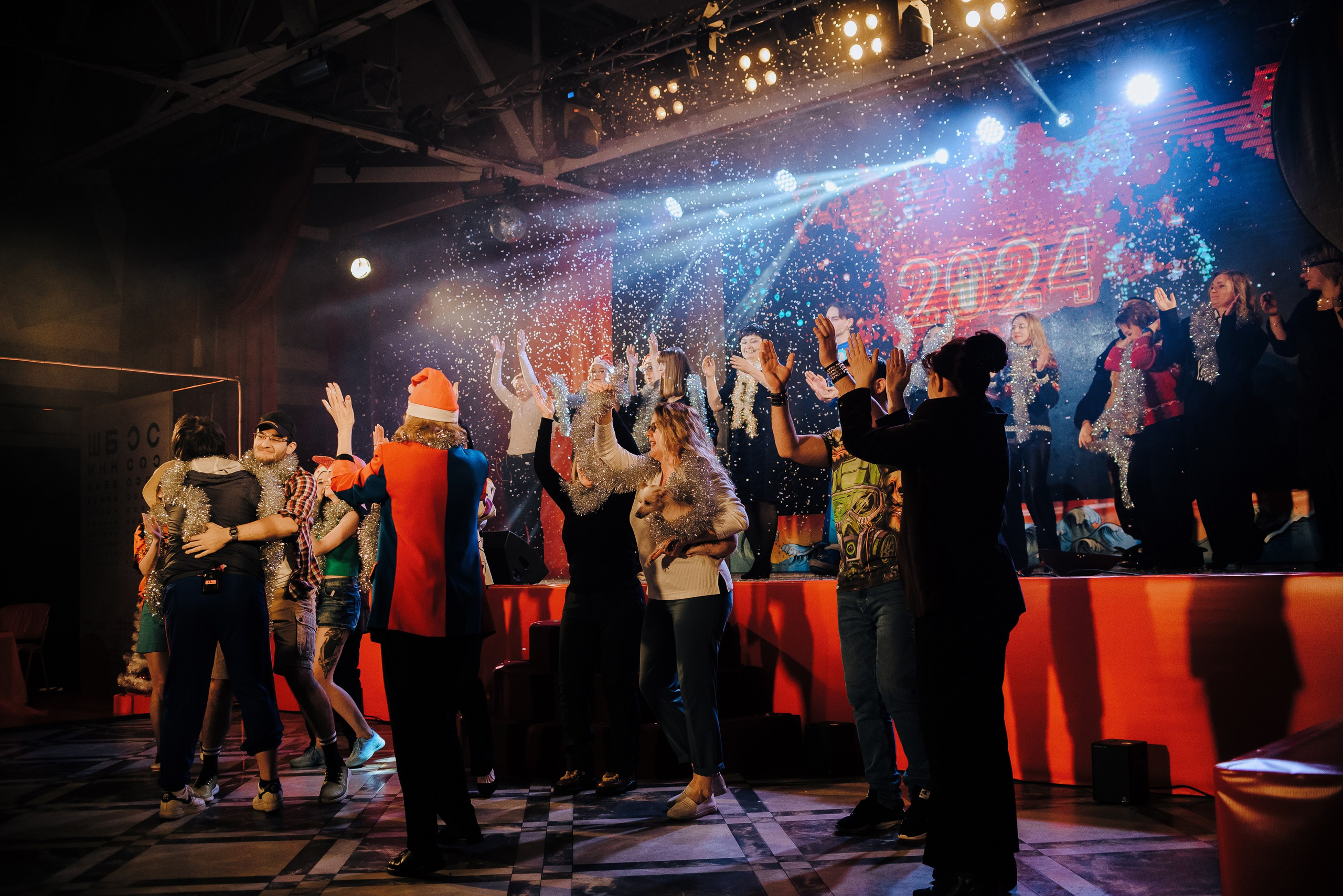 СПЕКТАКЛЬ «ВОЛШЕБНЫЕ ОЧКИ» ОПТИК-ЦЕНТР. Репортажный фотограф Зуев Роман г. Челябинск